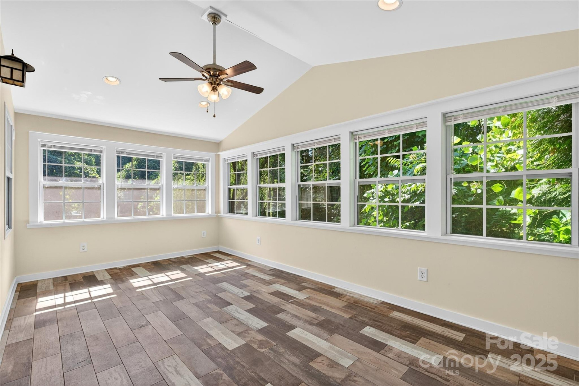 160 Howard Street - Photo 33