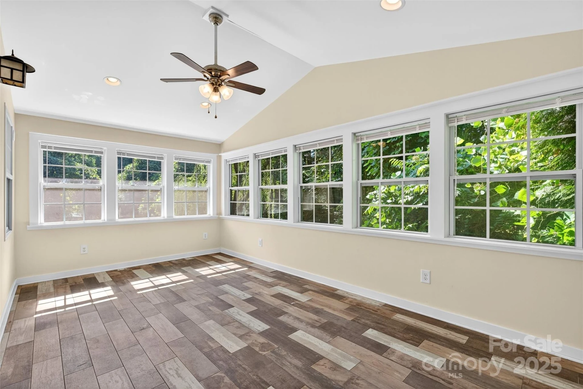 160 Howard Street - Photo 33