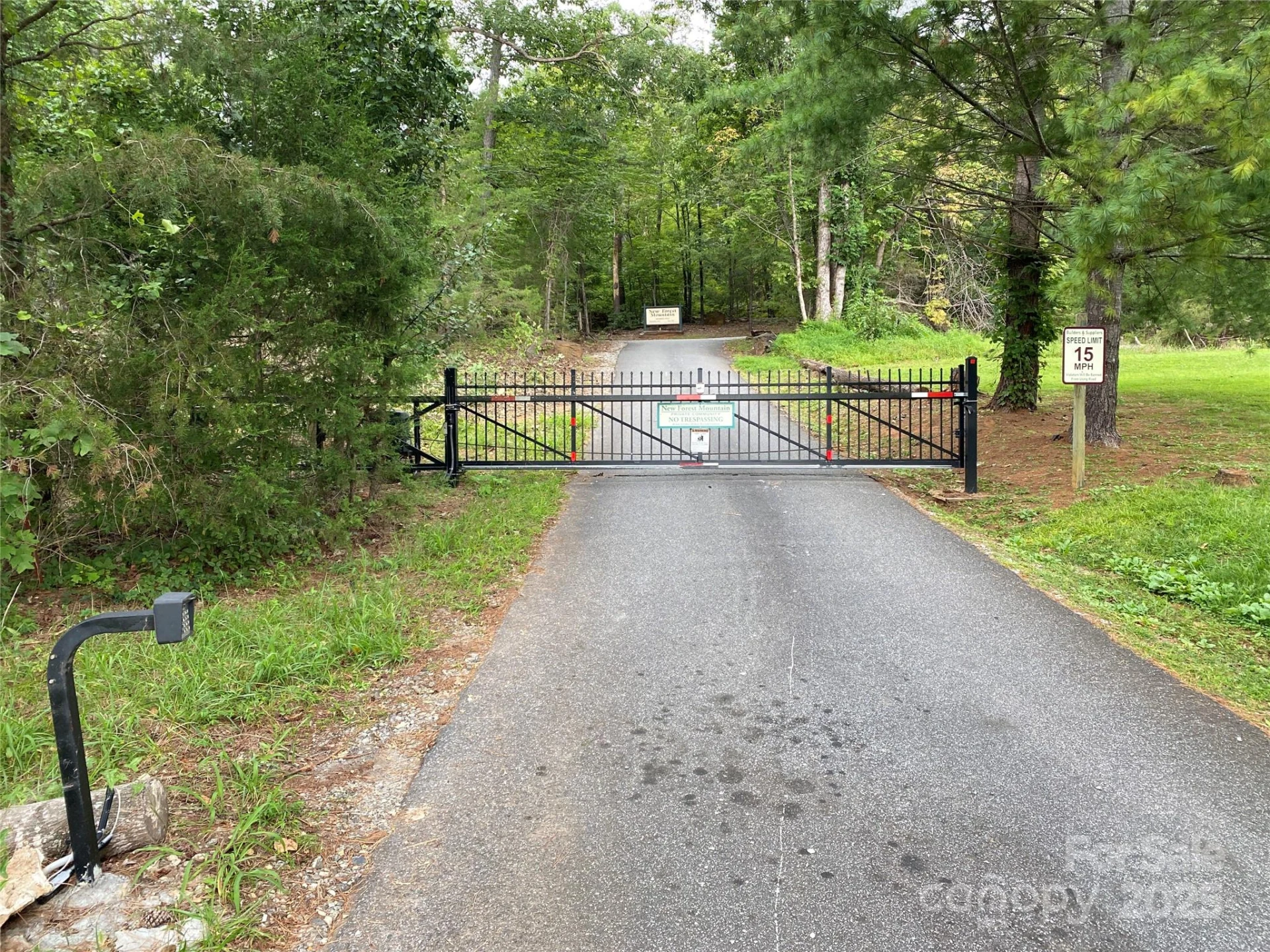 00 Springvalley Drive - Photo 2