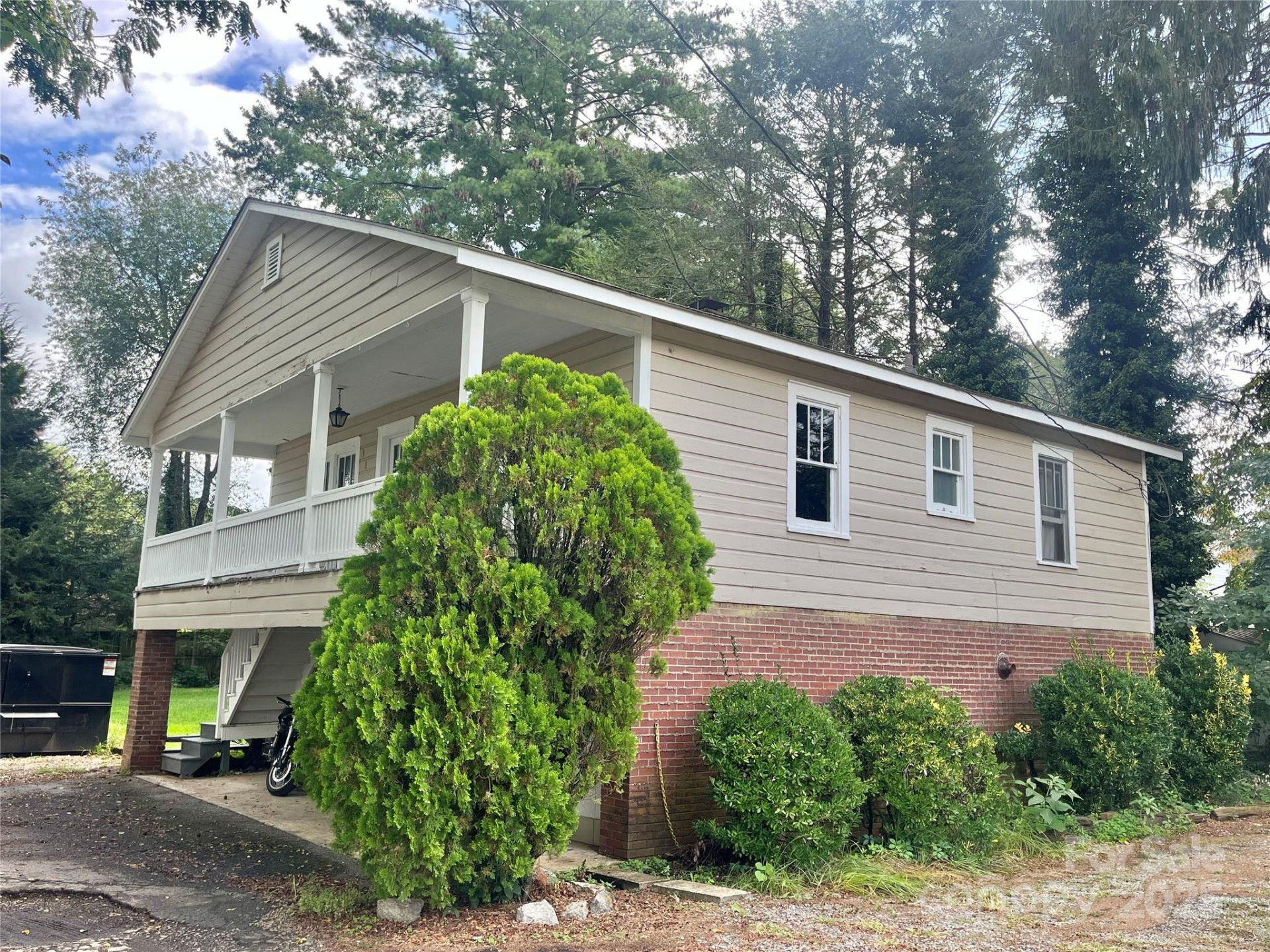 152 Walnut Street - Photo 2