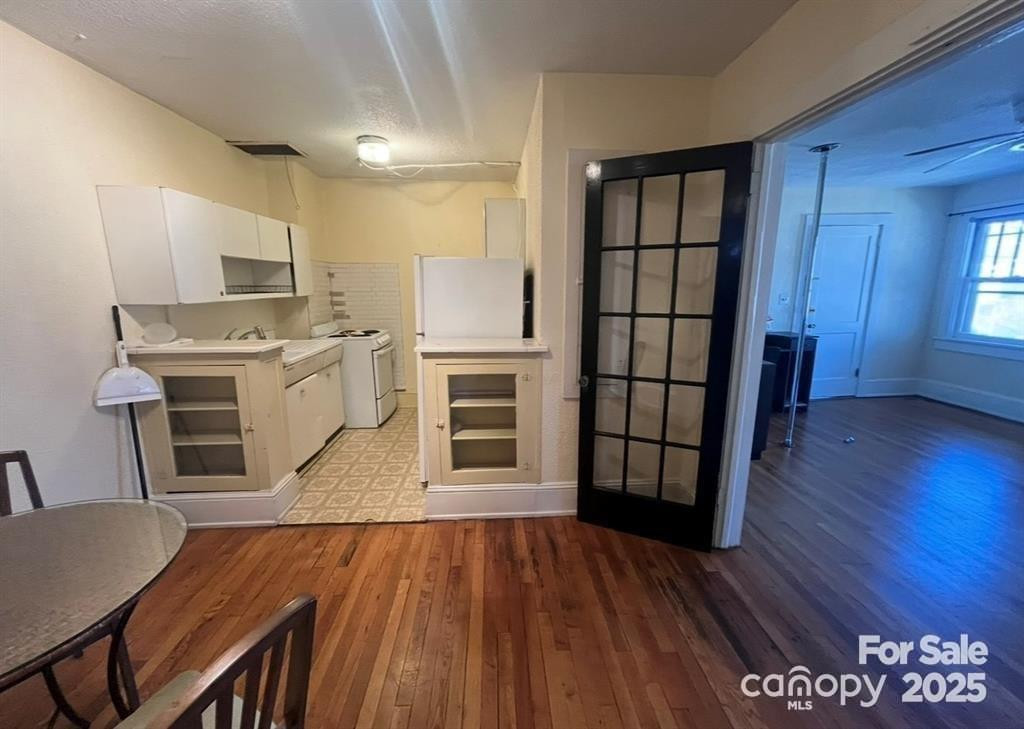 152 Walnut Street - Photo 5