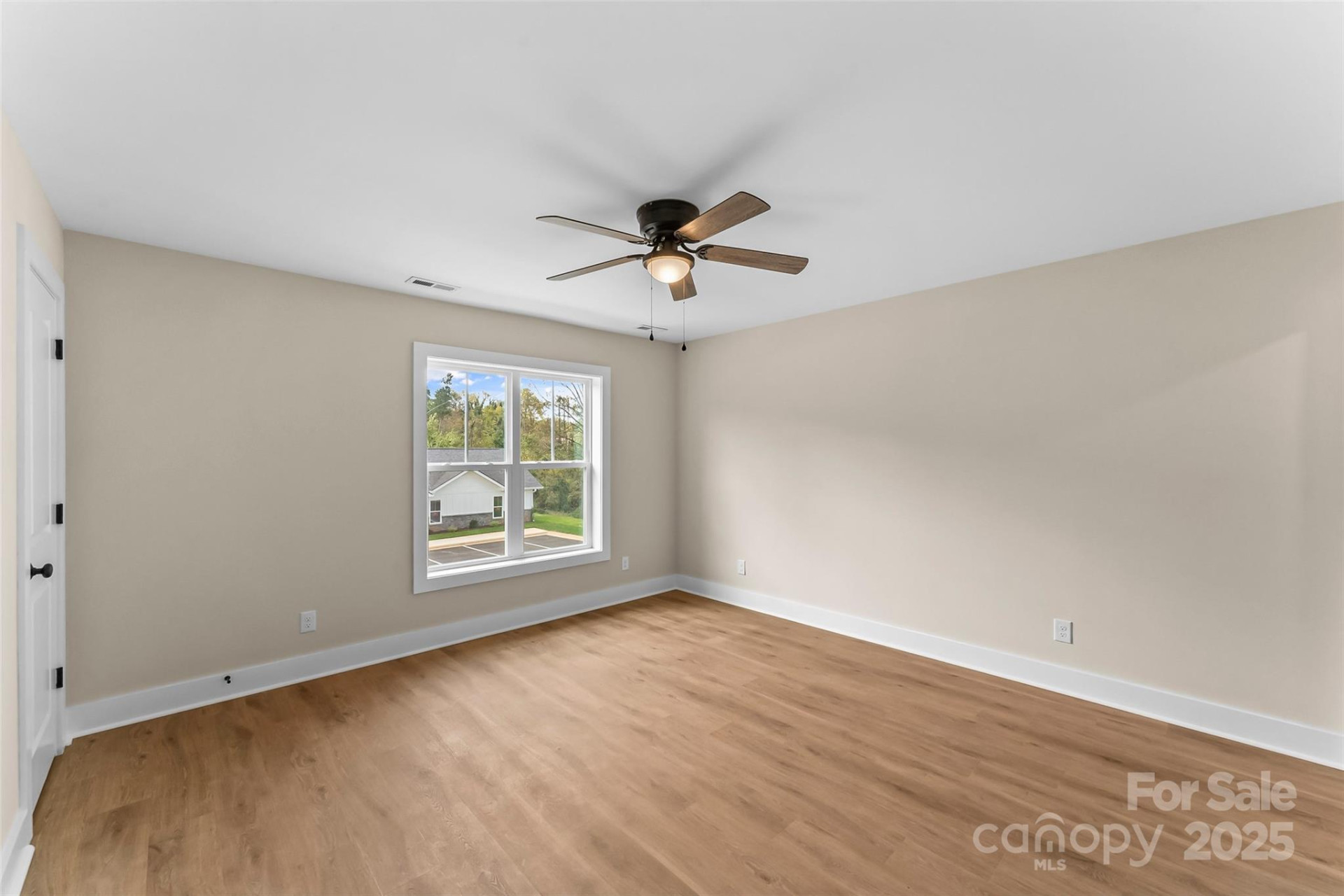 204 Beacon Avenue - Photo 11