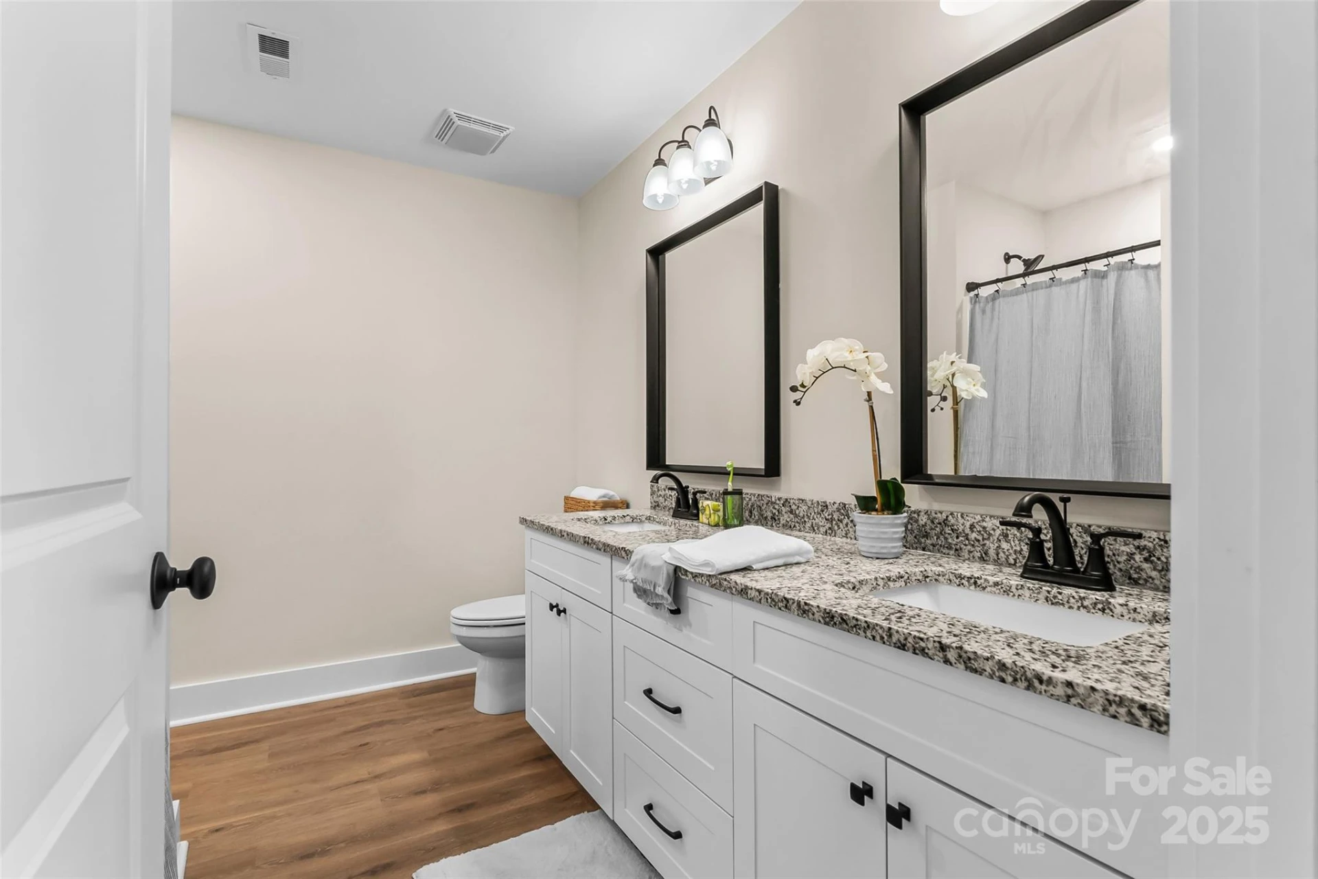 204 Beacon Avenue - Photo 9