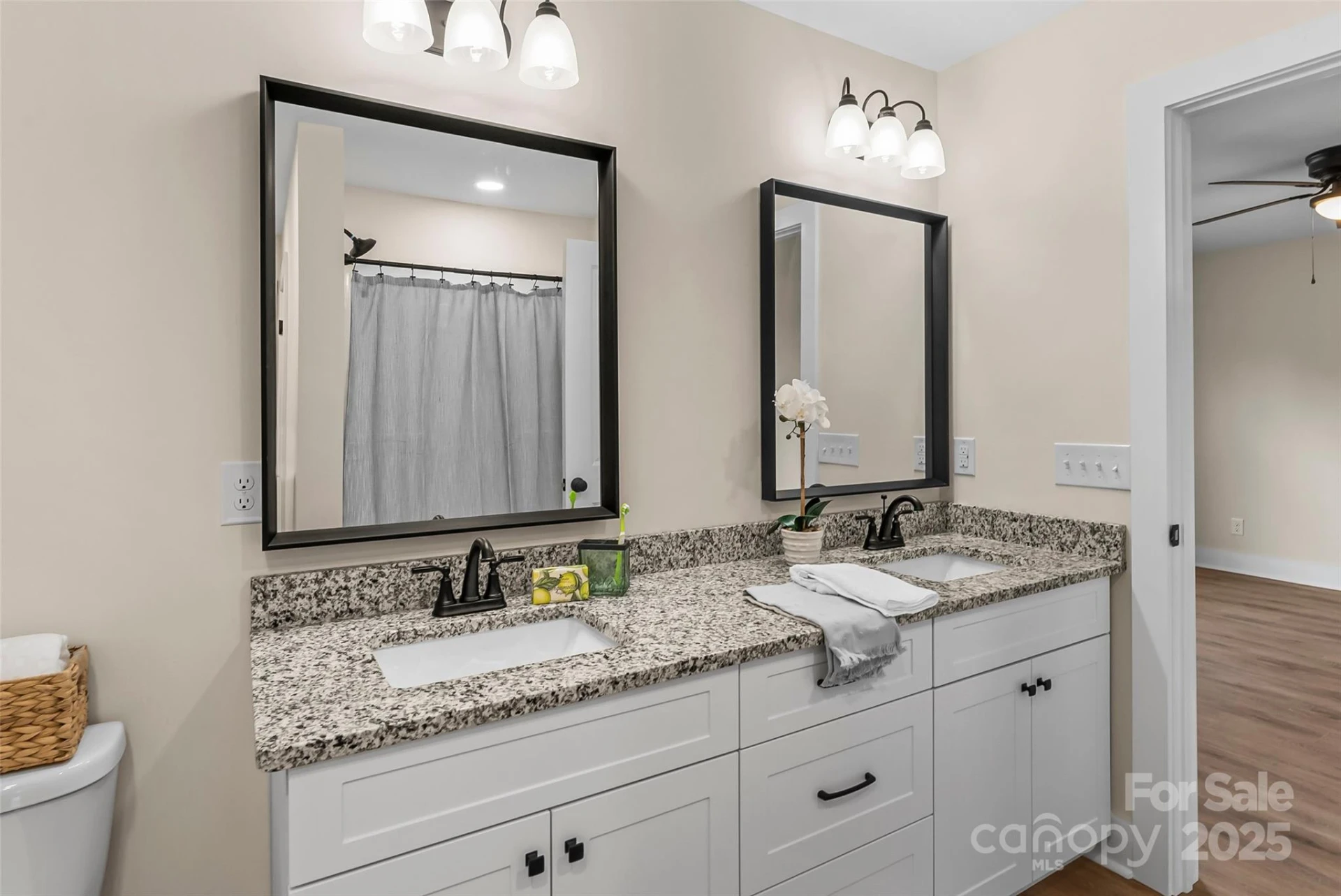 204 Beacon Avenue - Photo 10