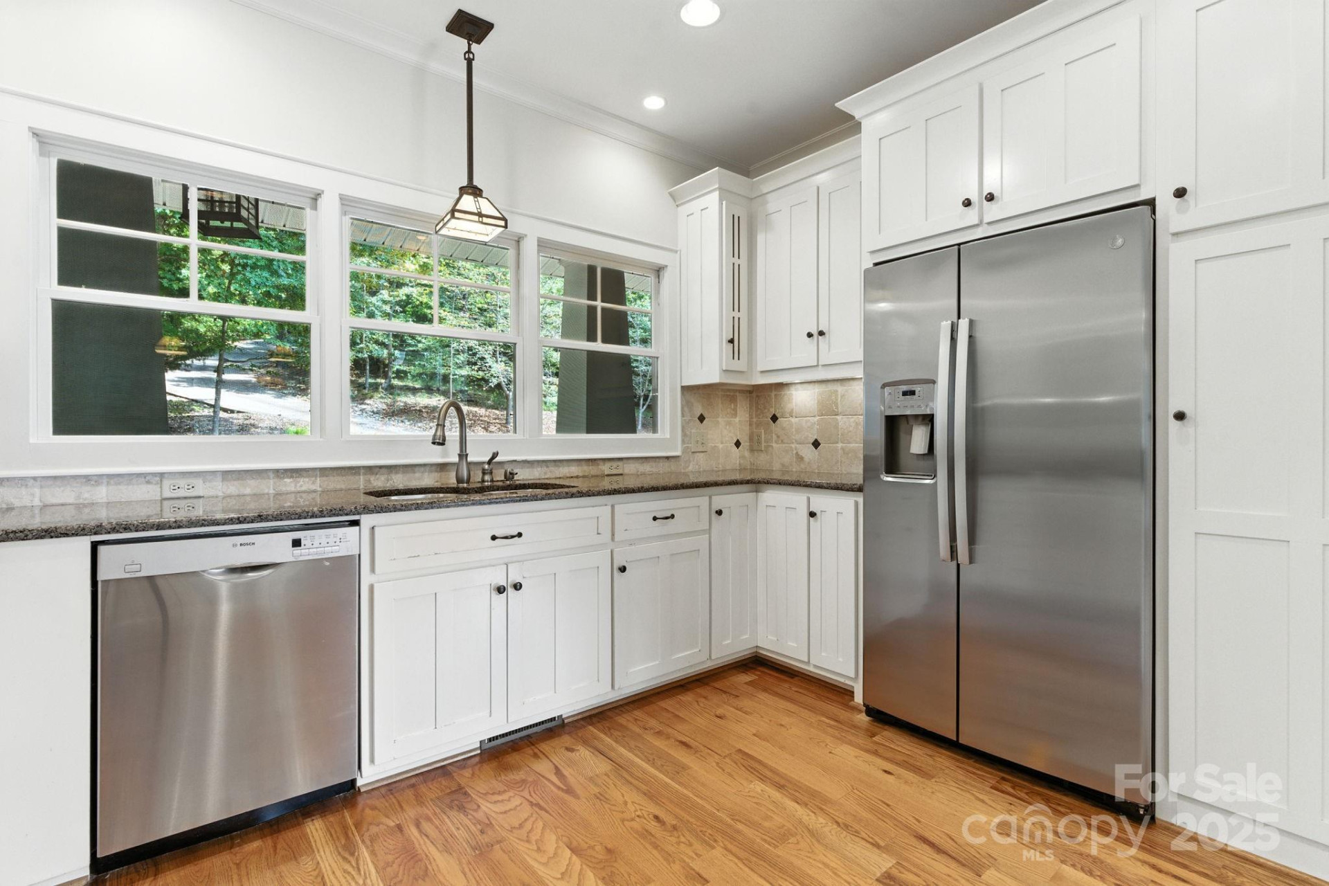 1461 Sunset Point Drive - Photo 13