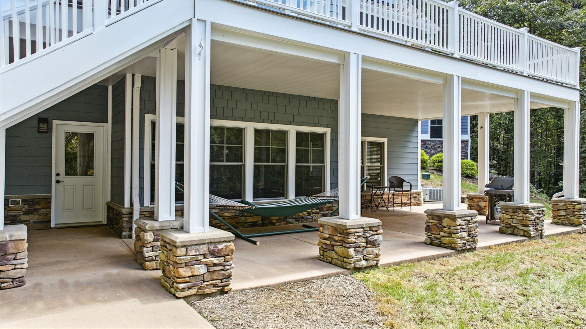 1461 Sunset Point Drive - Photo 35