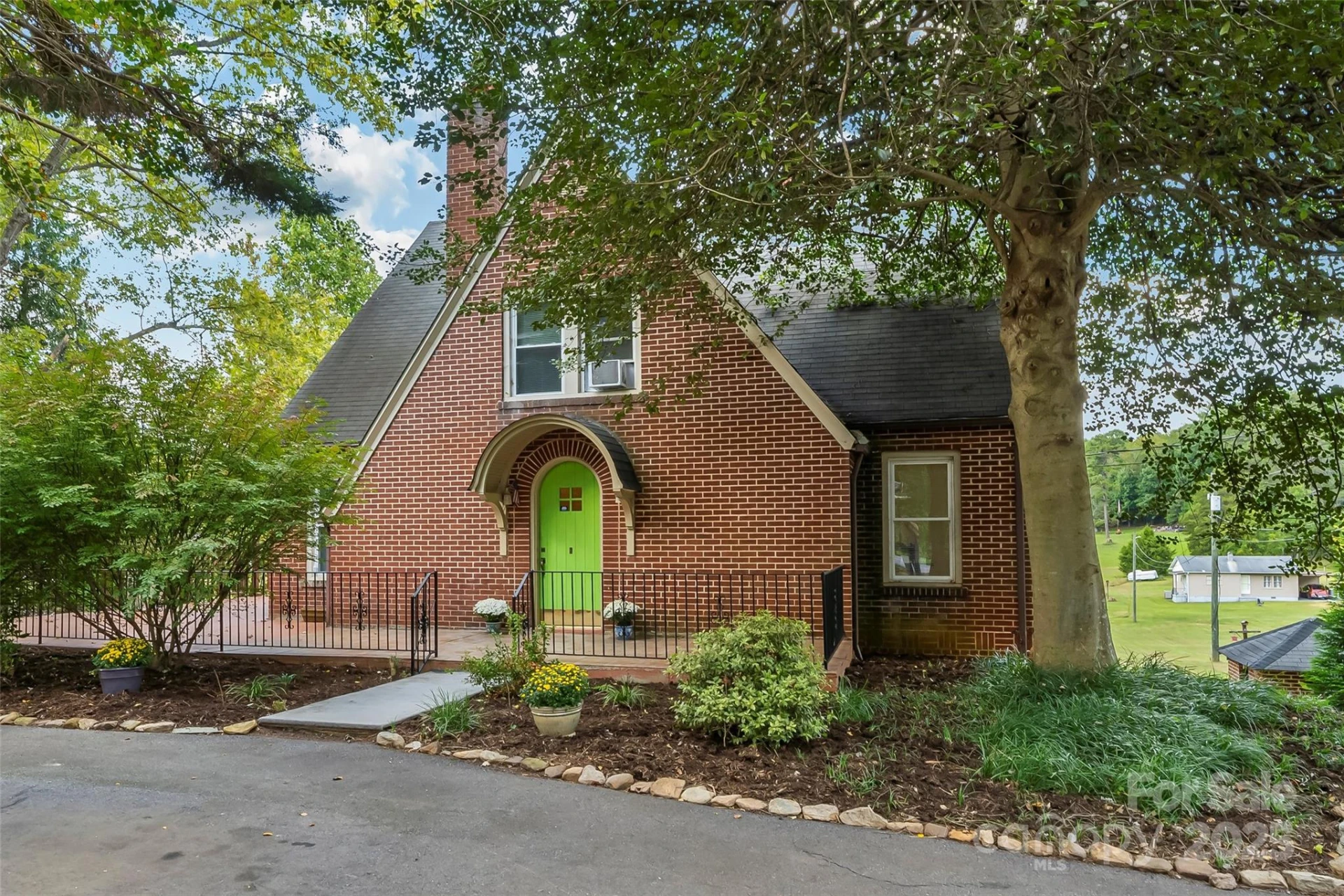 1205 Union Street - Photo 3