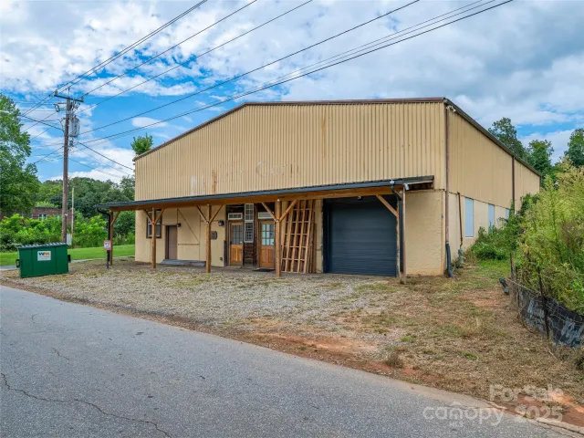 39 Brookside Circle