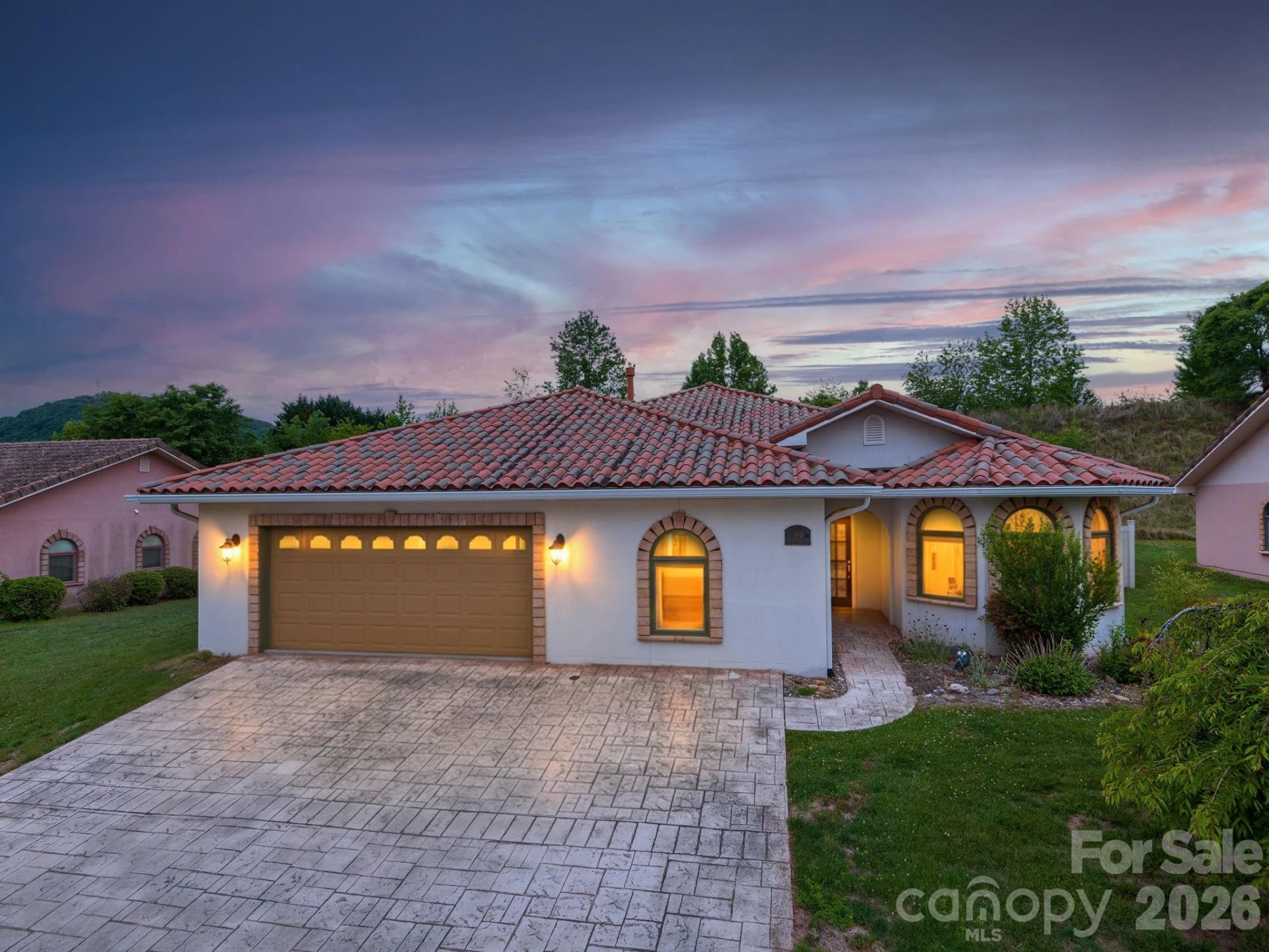 39 Pacifico Drive - Photo 3