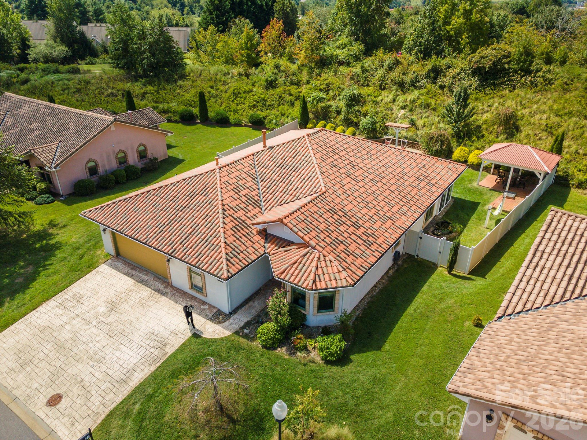 39 Pacifico Drive - Photo 3