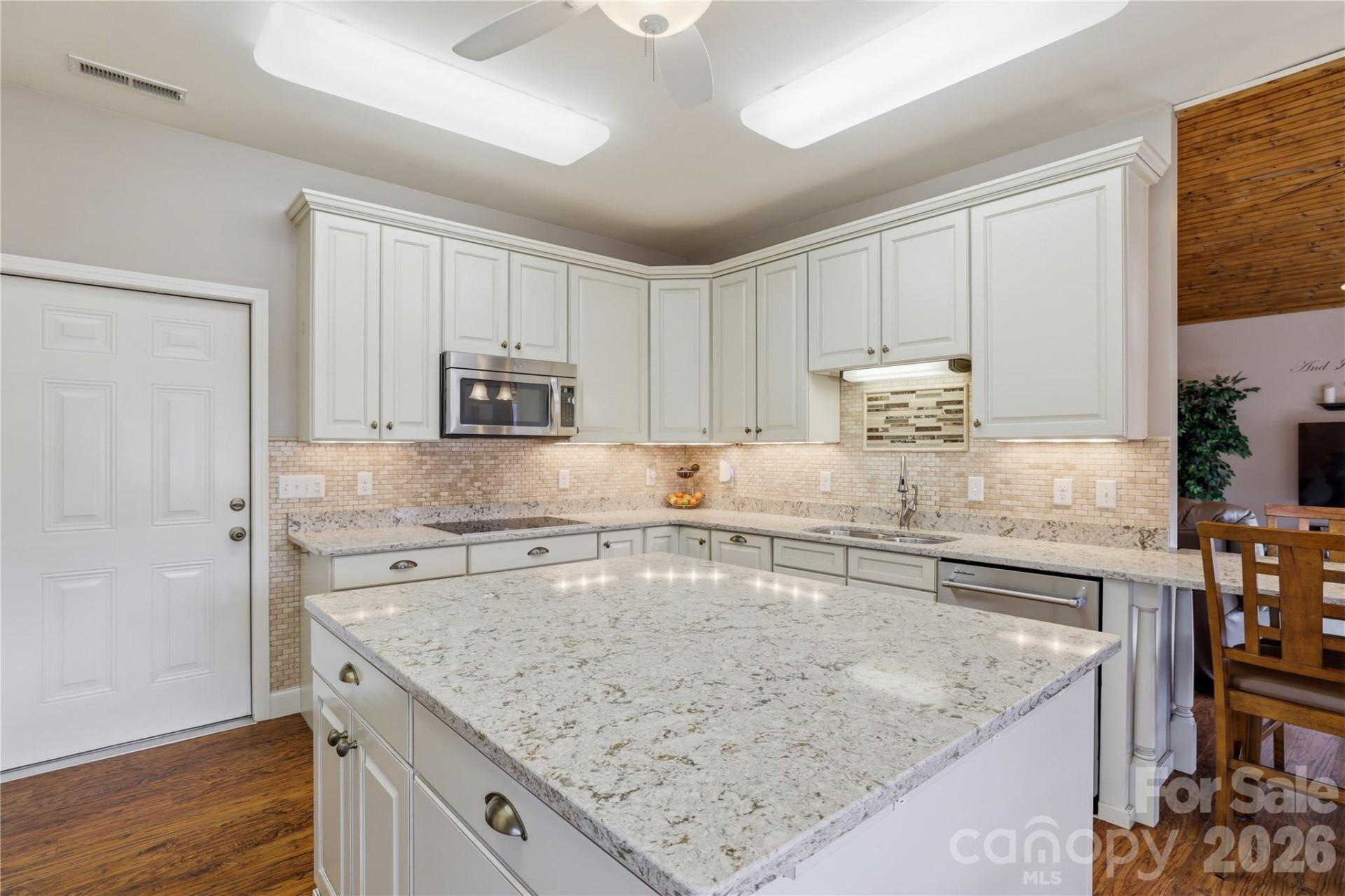 140 Debbie Loop - Photo 16