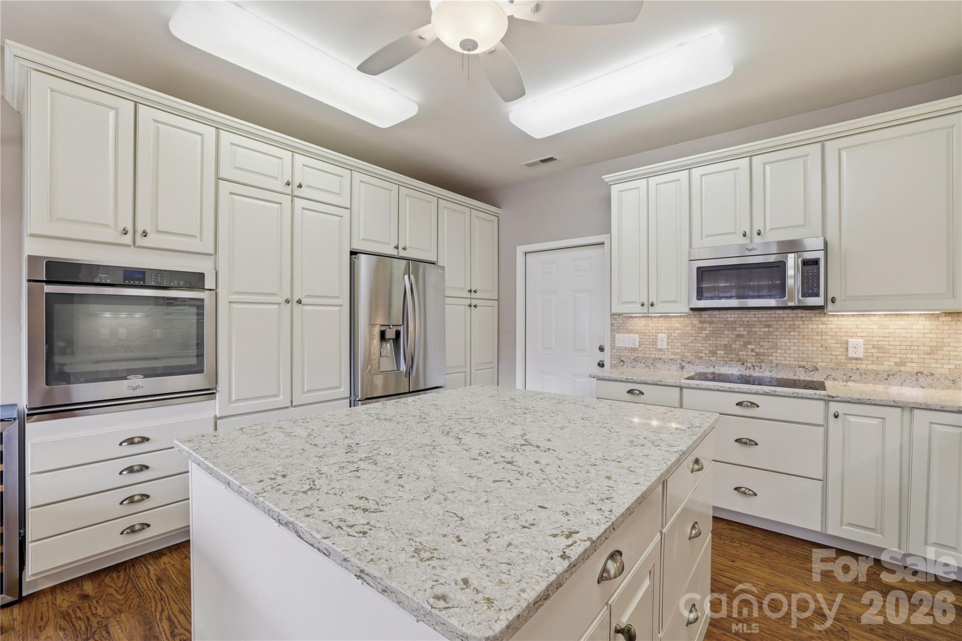 140 Debbie Loop - Photo 17