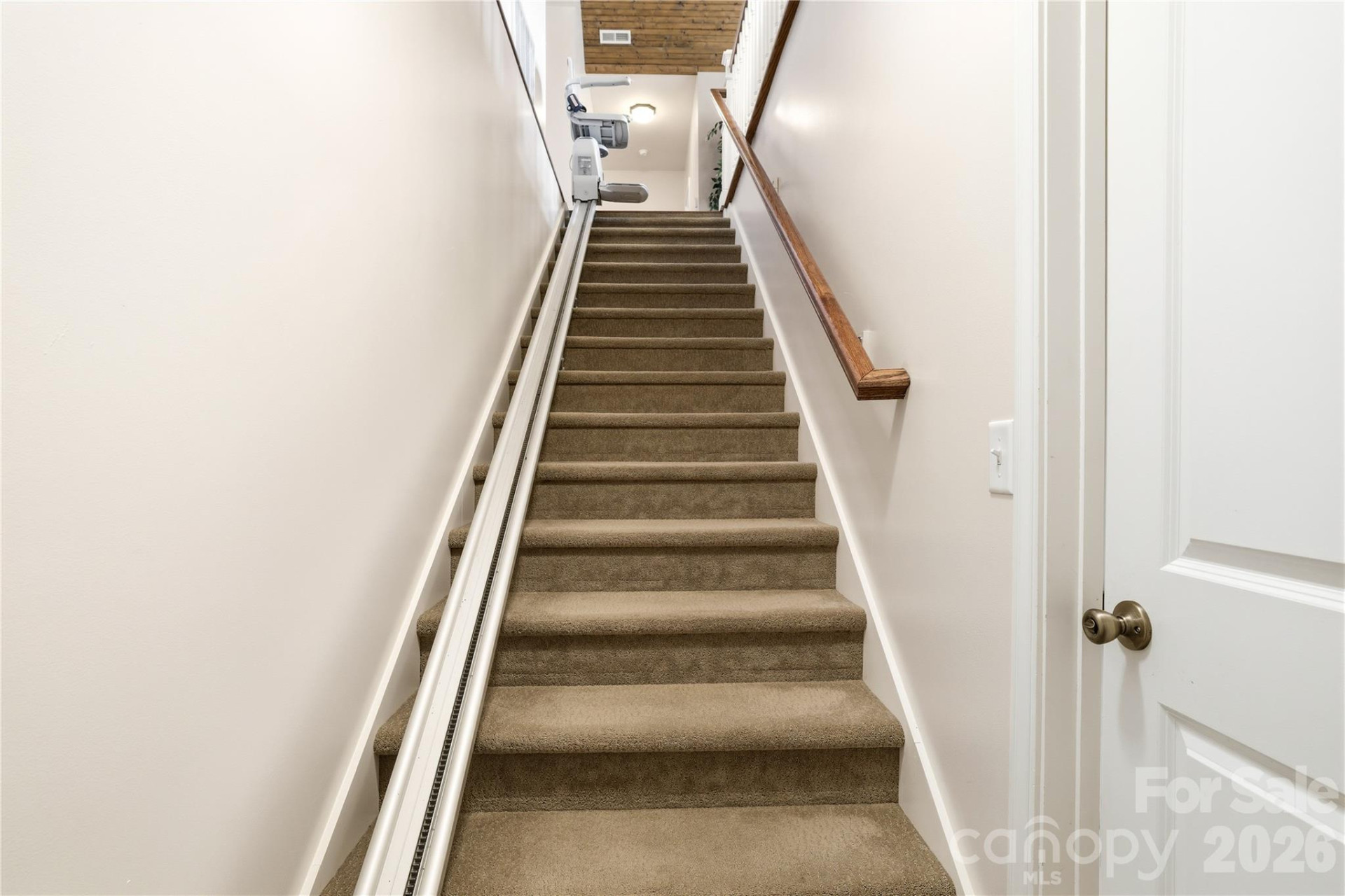 140 Debbie Loop - Photo 30