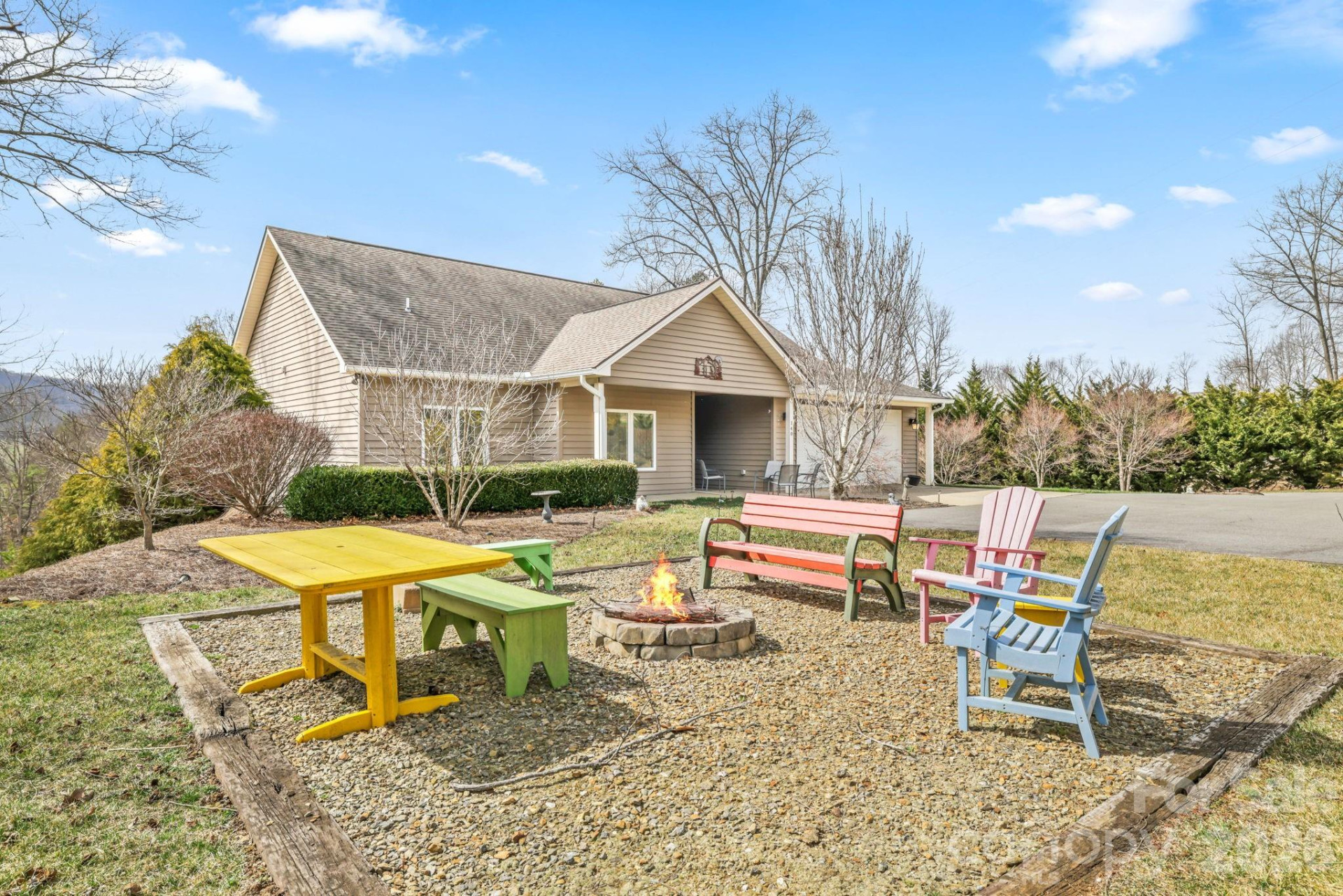 140 Debbie Loop - Photo 42