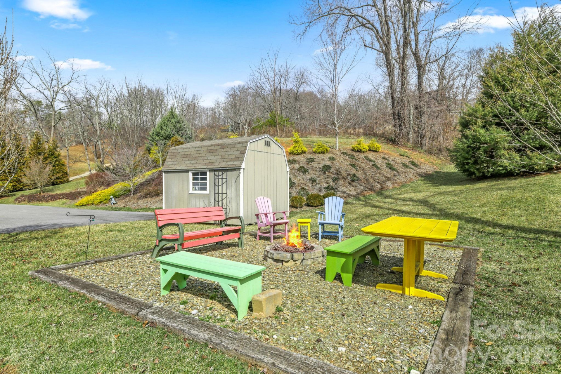 140 Debbie Loop - Photo 43