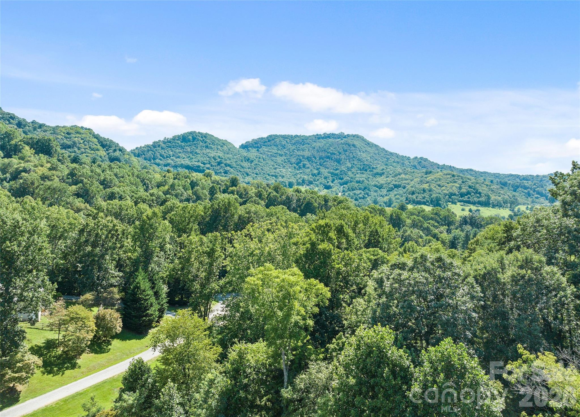 140 Debbie Loop - Photo 10