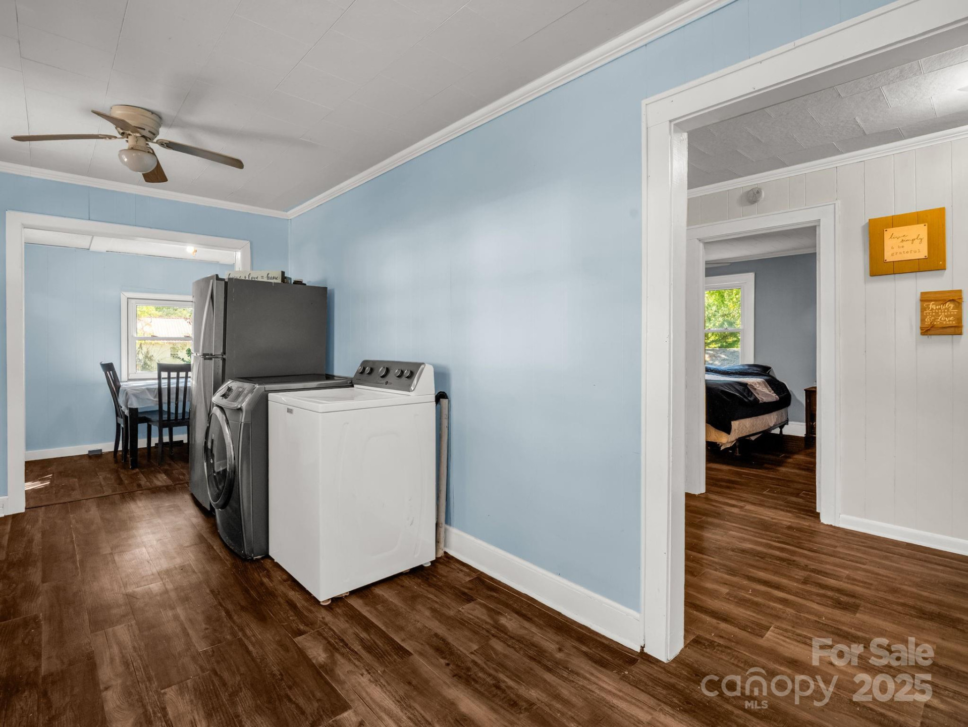 183 Hollywood Street - Photo 11