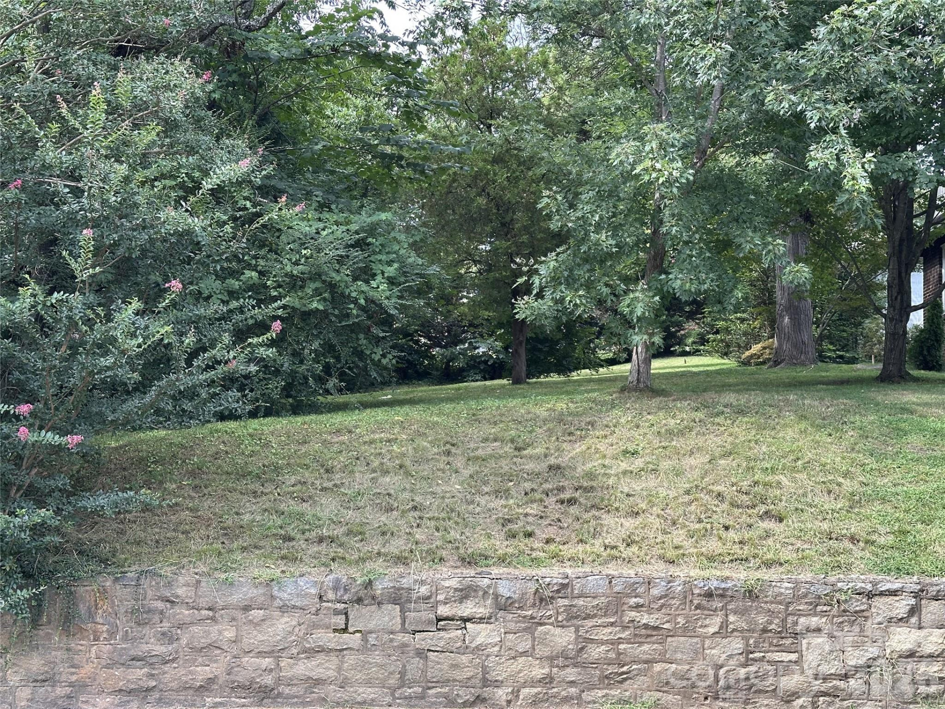 61 Maney Avenue - Photo 4