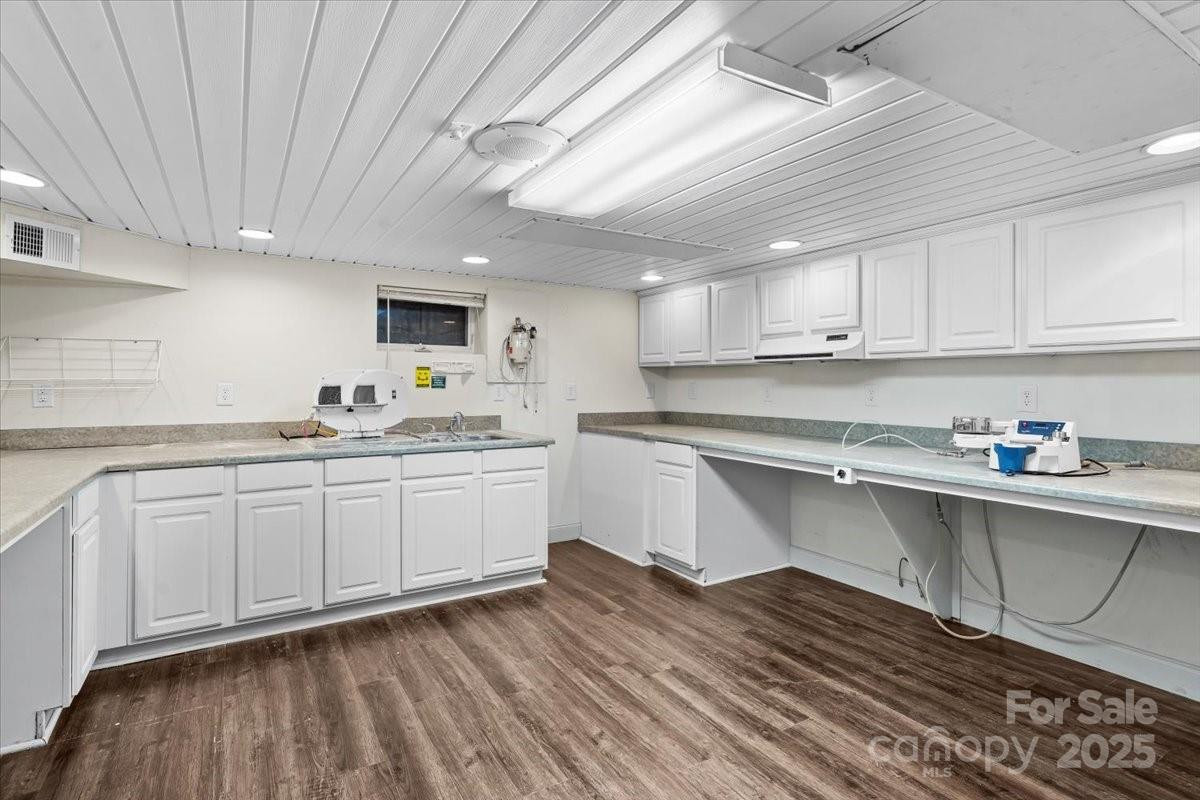 492 Main Street - Photo 17