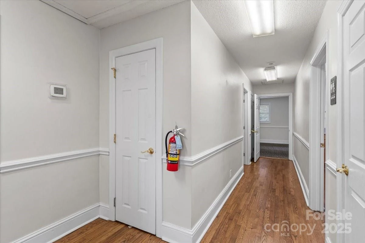 492 Main Street - Photo 3