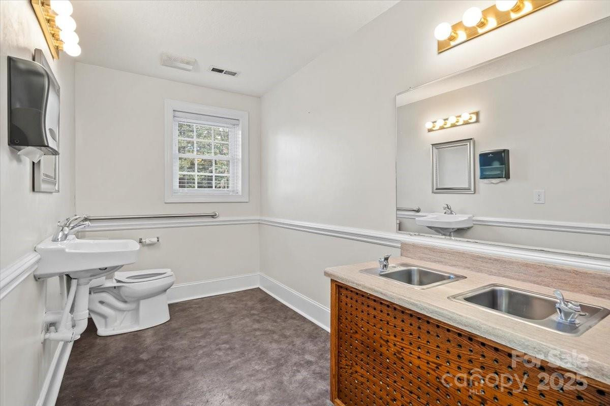 492 Main Street - Photo 39