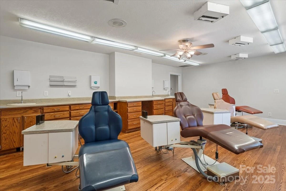 492 Main Street - Photo 5