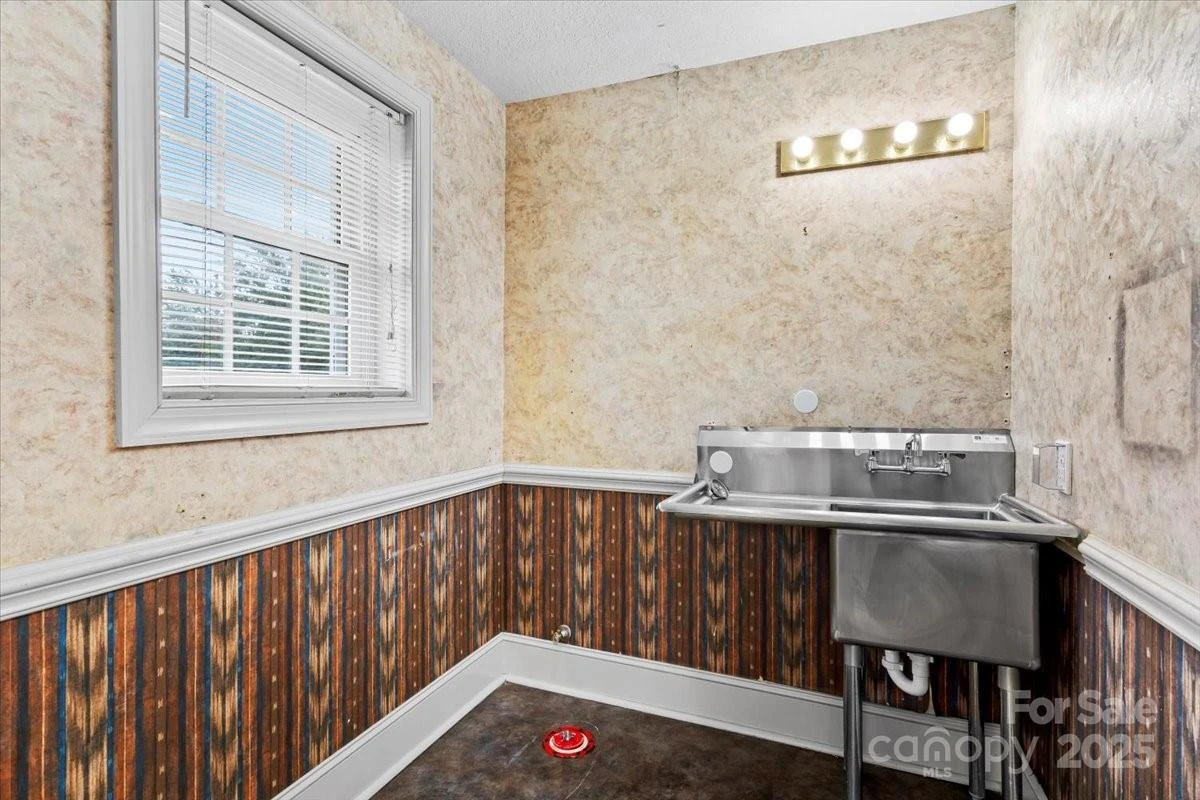 492 Main Street - Photo 42