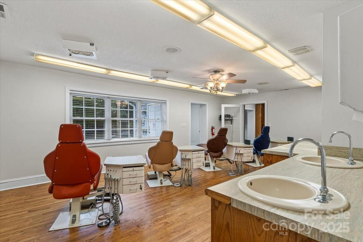 492 Main Street - Photo 6