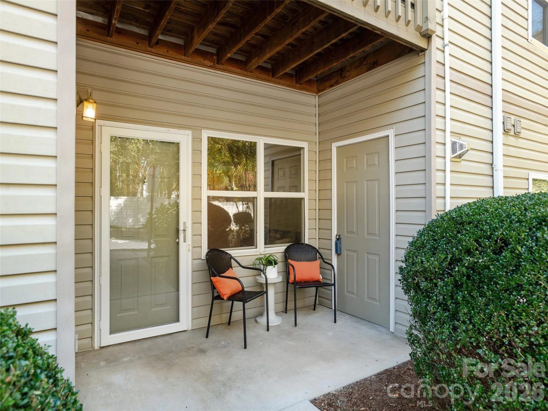 702 Carlyle Way - Photo 2