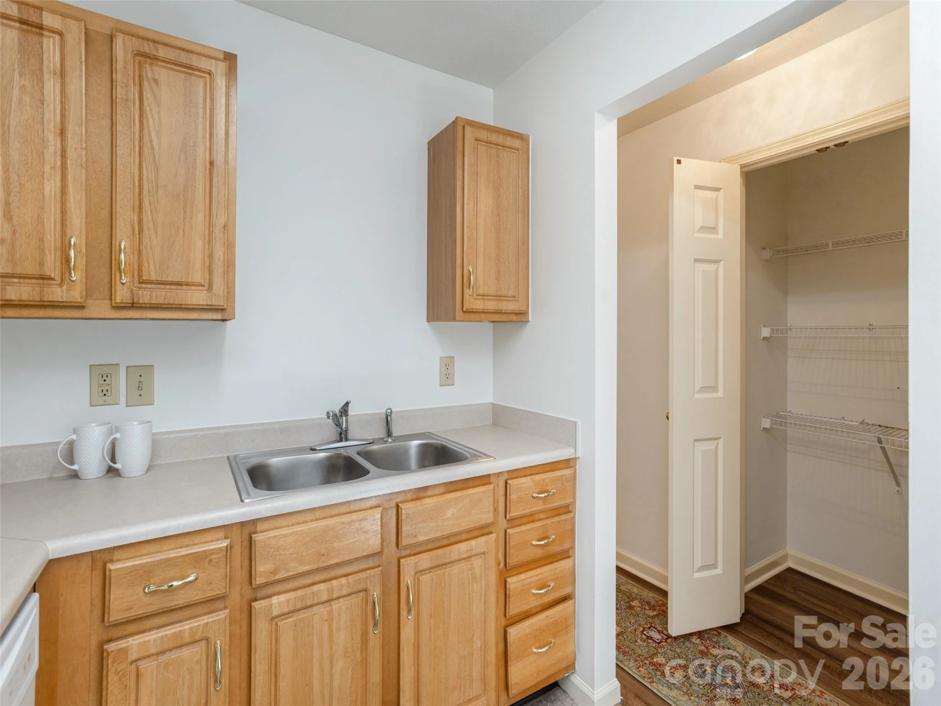 702 Carlyle Way - Photo 11