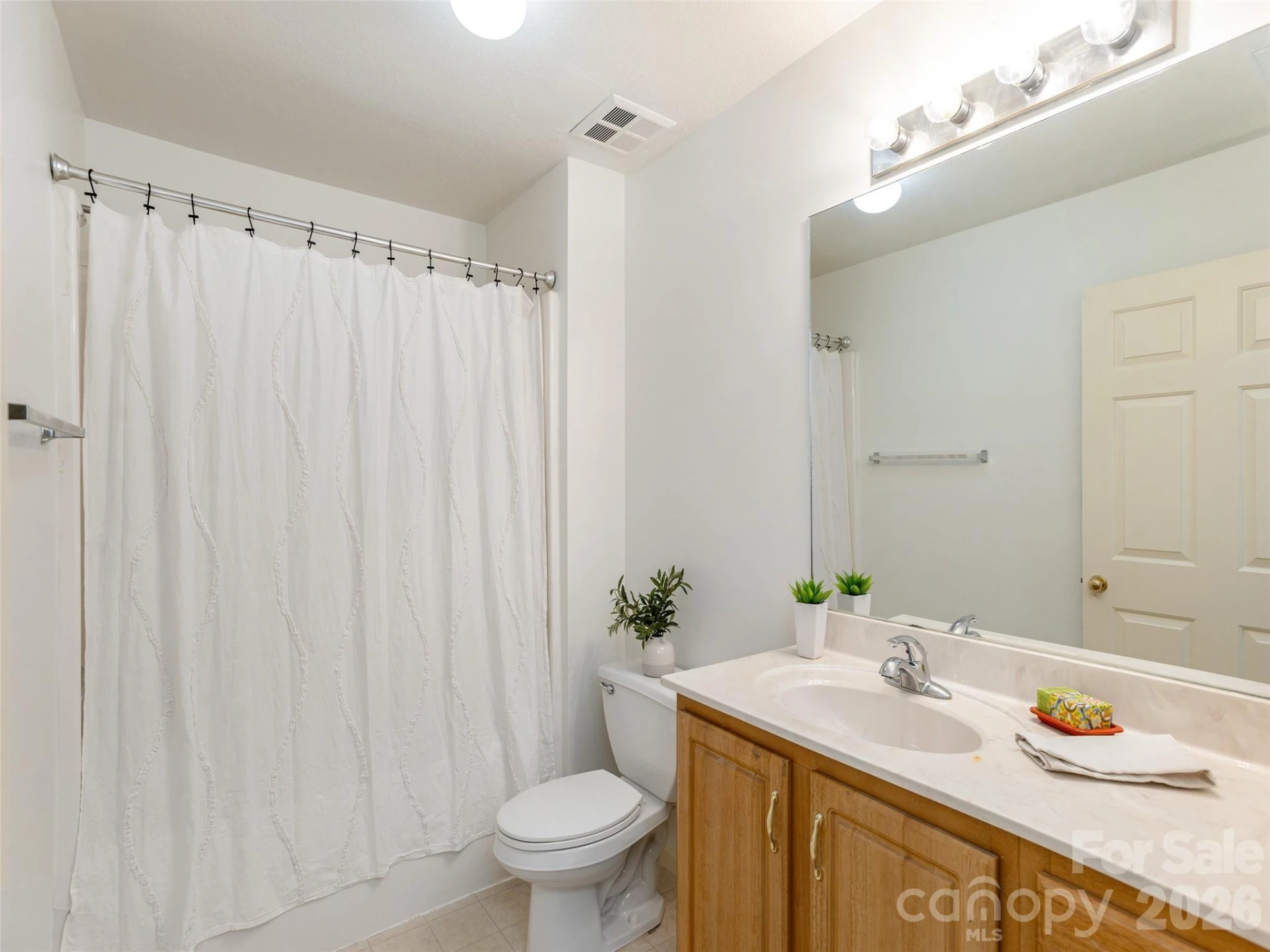 702 Carlyle Way - Photo 17