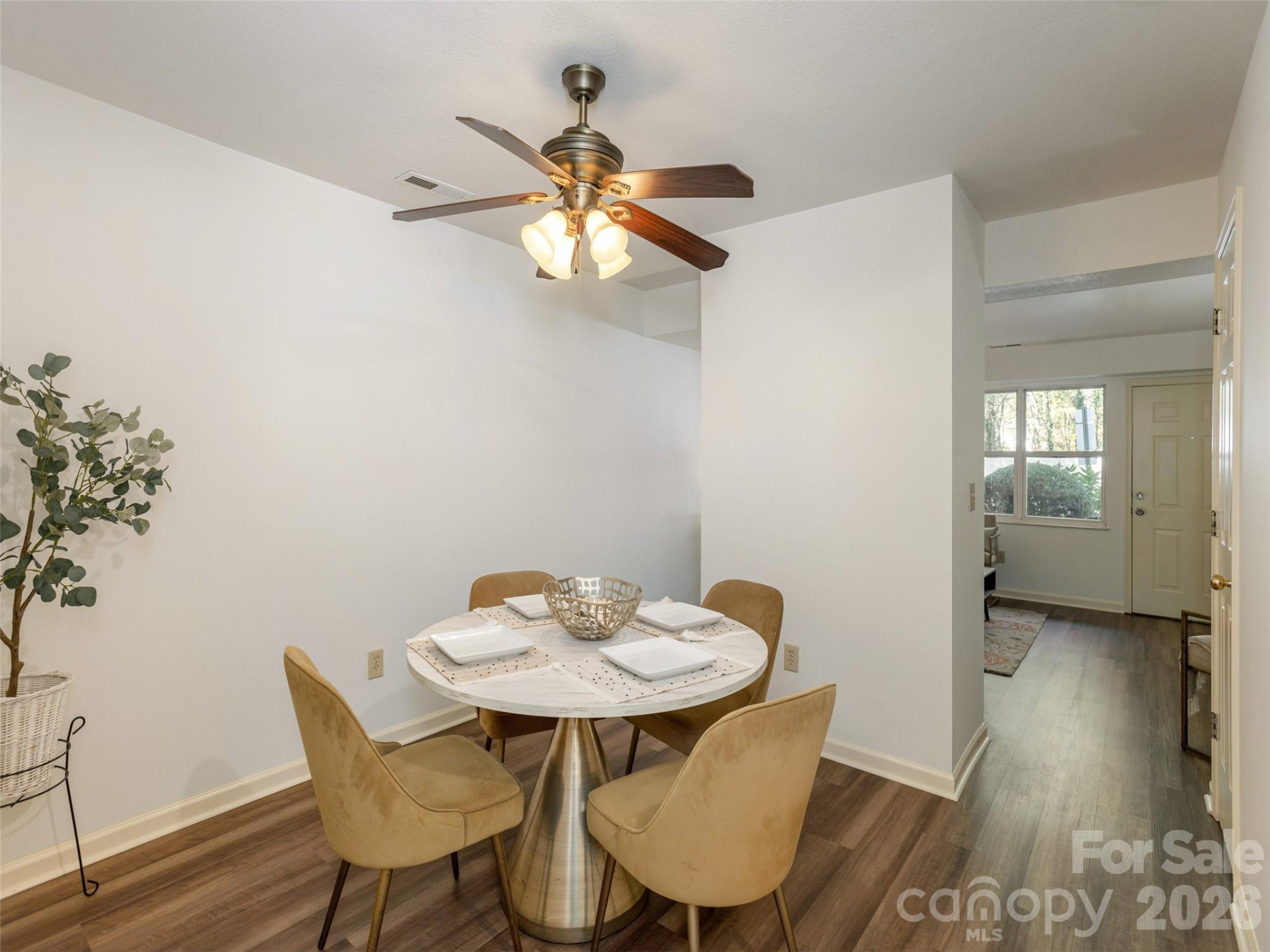 702 Carlyle Way - Photo 7