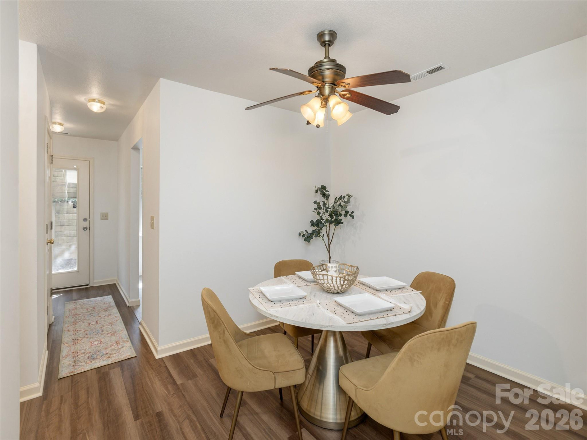 702 Carlyle Way - Photo 8