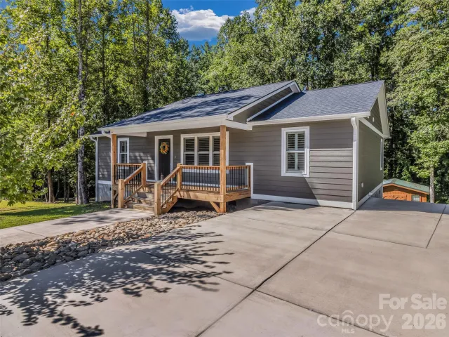 212 Walt Drive
