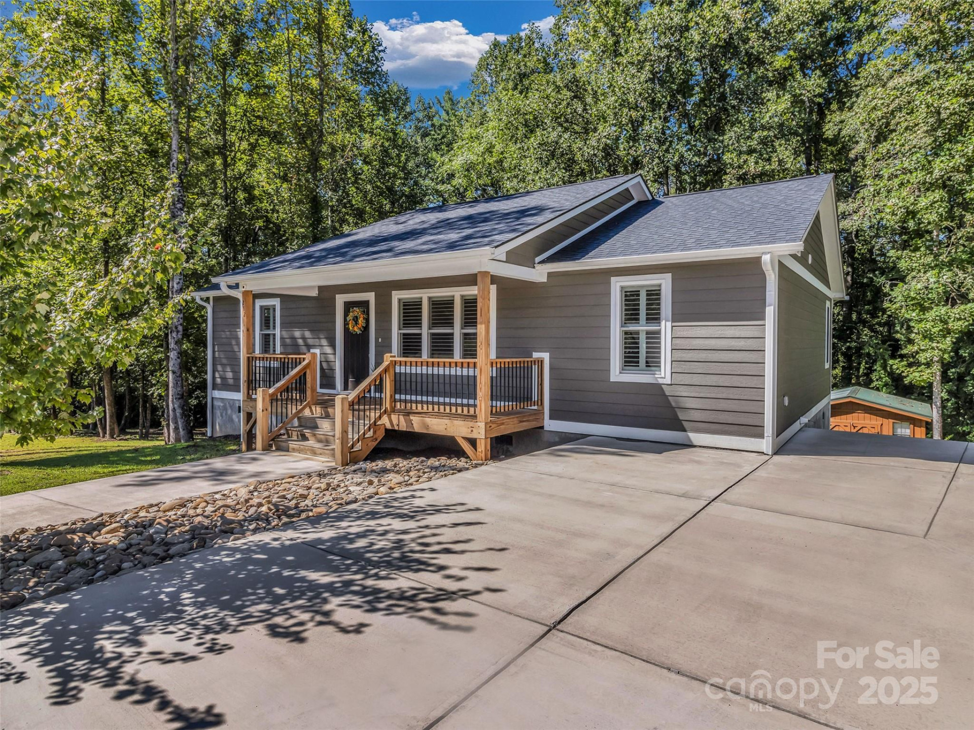 212 Walt Drive - Photo 3