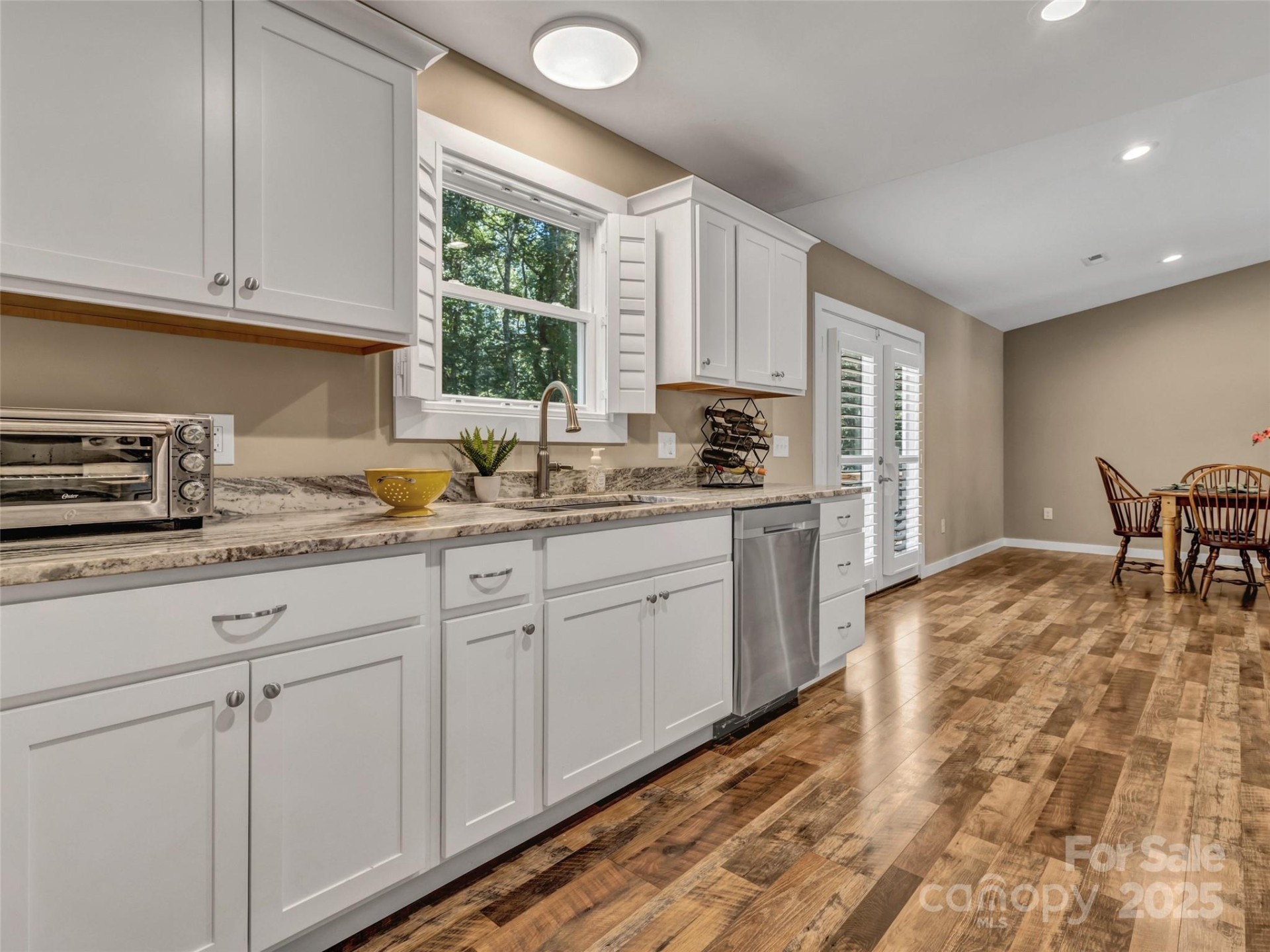 212 Walt Drive - Photo 21