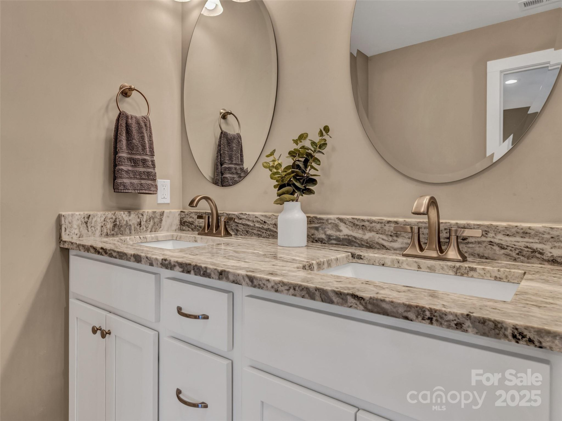 212 Walt Drive - Photo 32