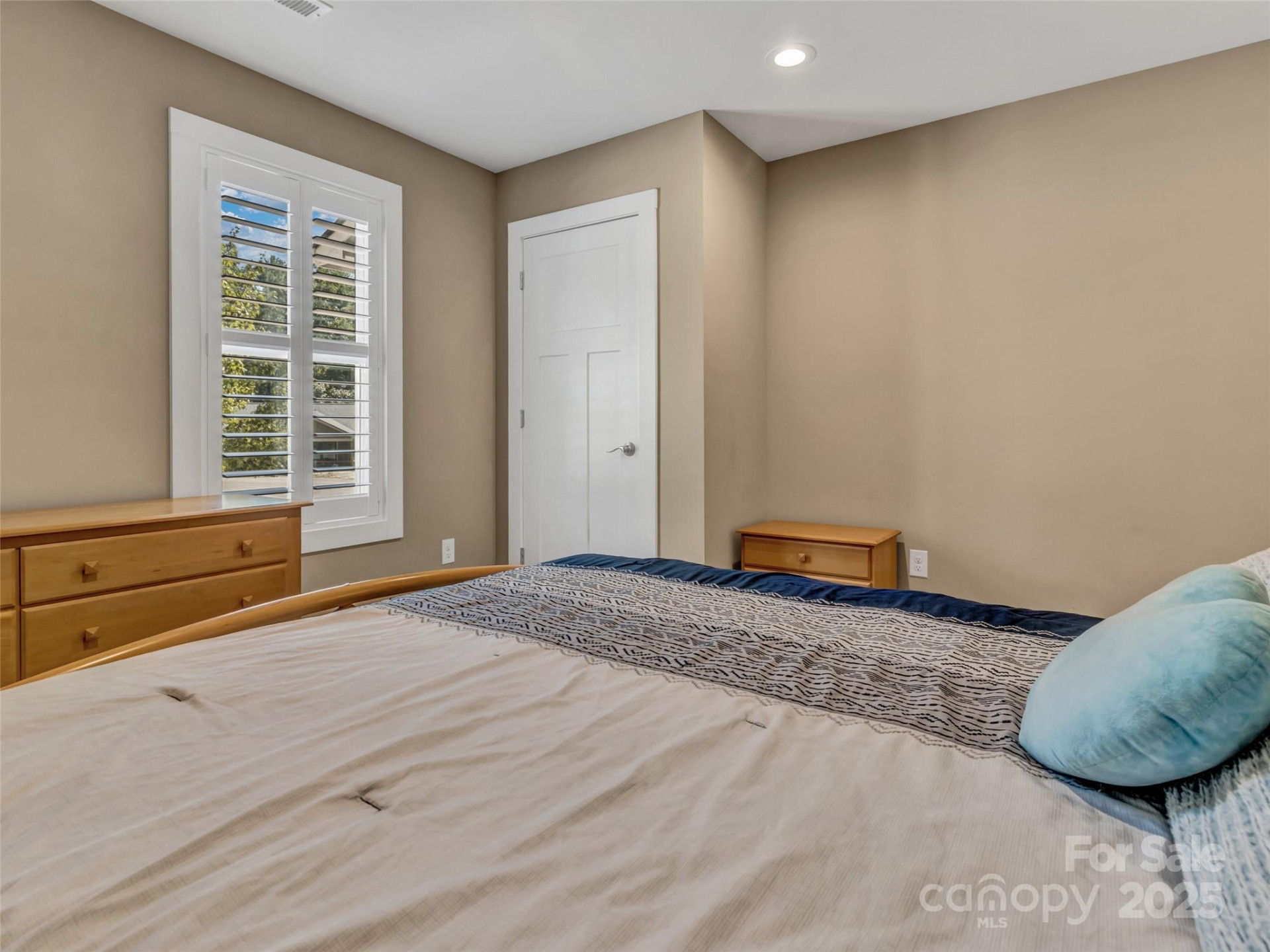 212 Walt Drive - Photo 36