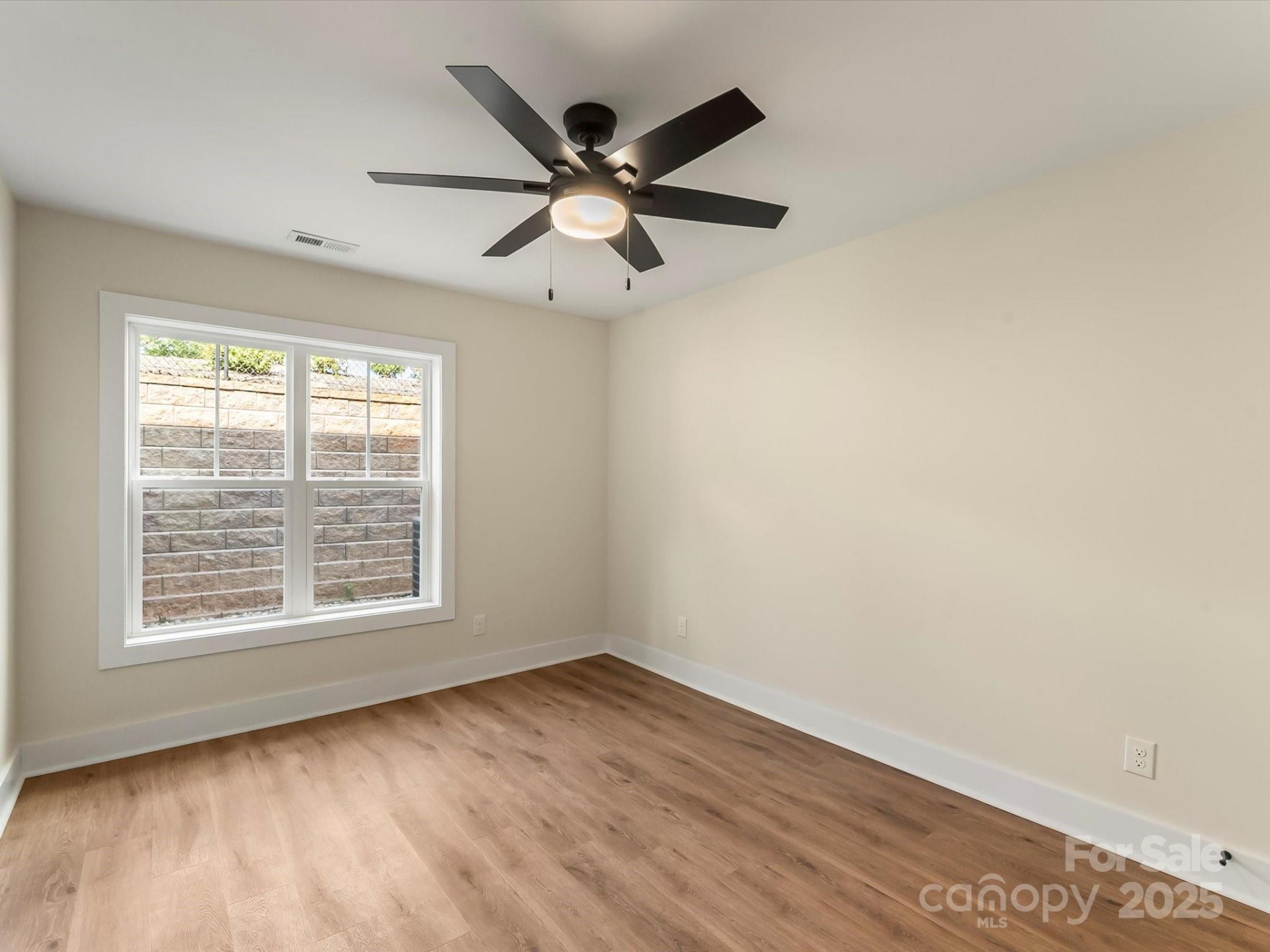 202 Beacon Avenue - Photo 14