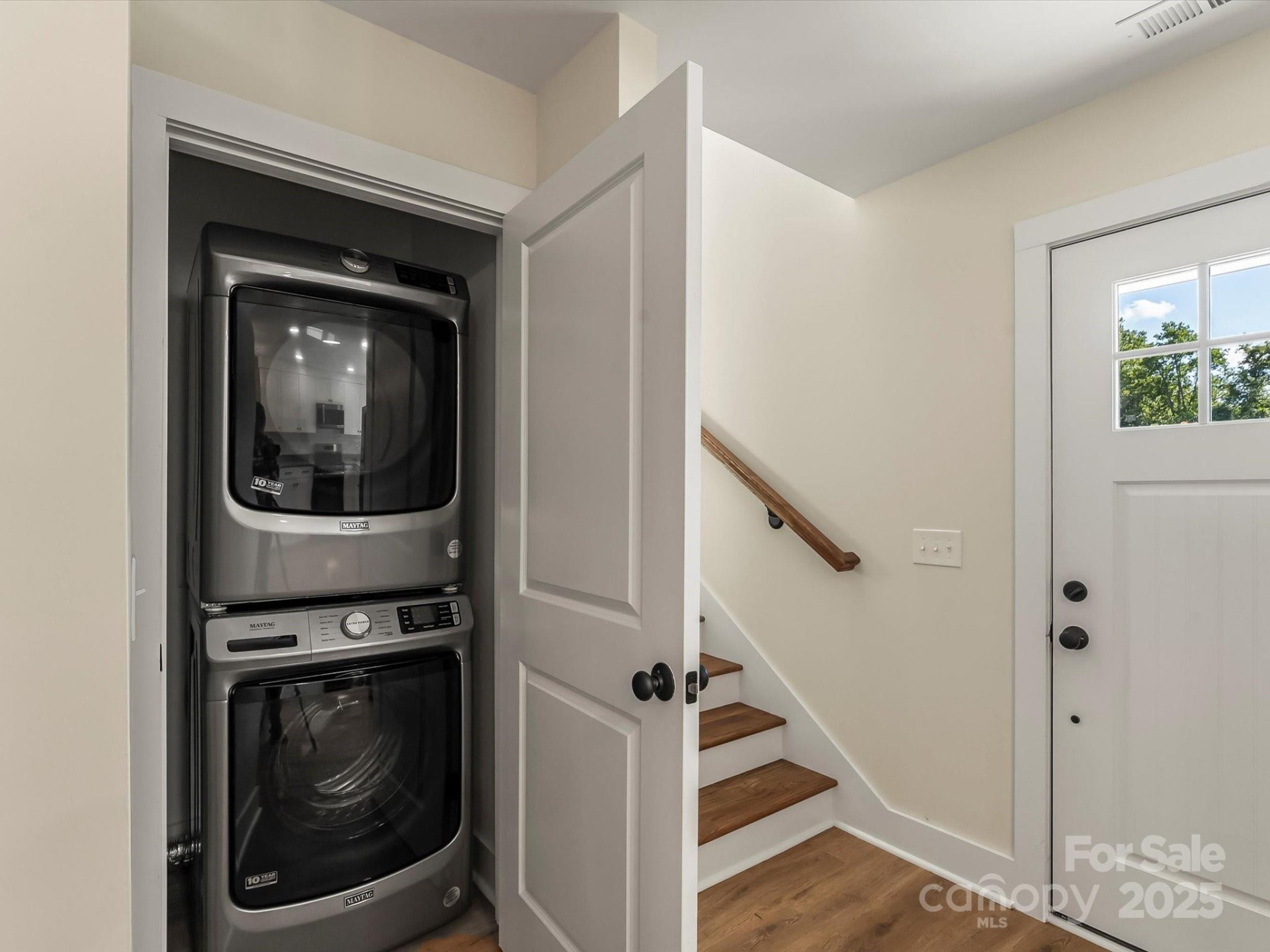 202 Beacon Avenue - Photo 15