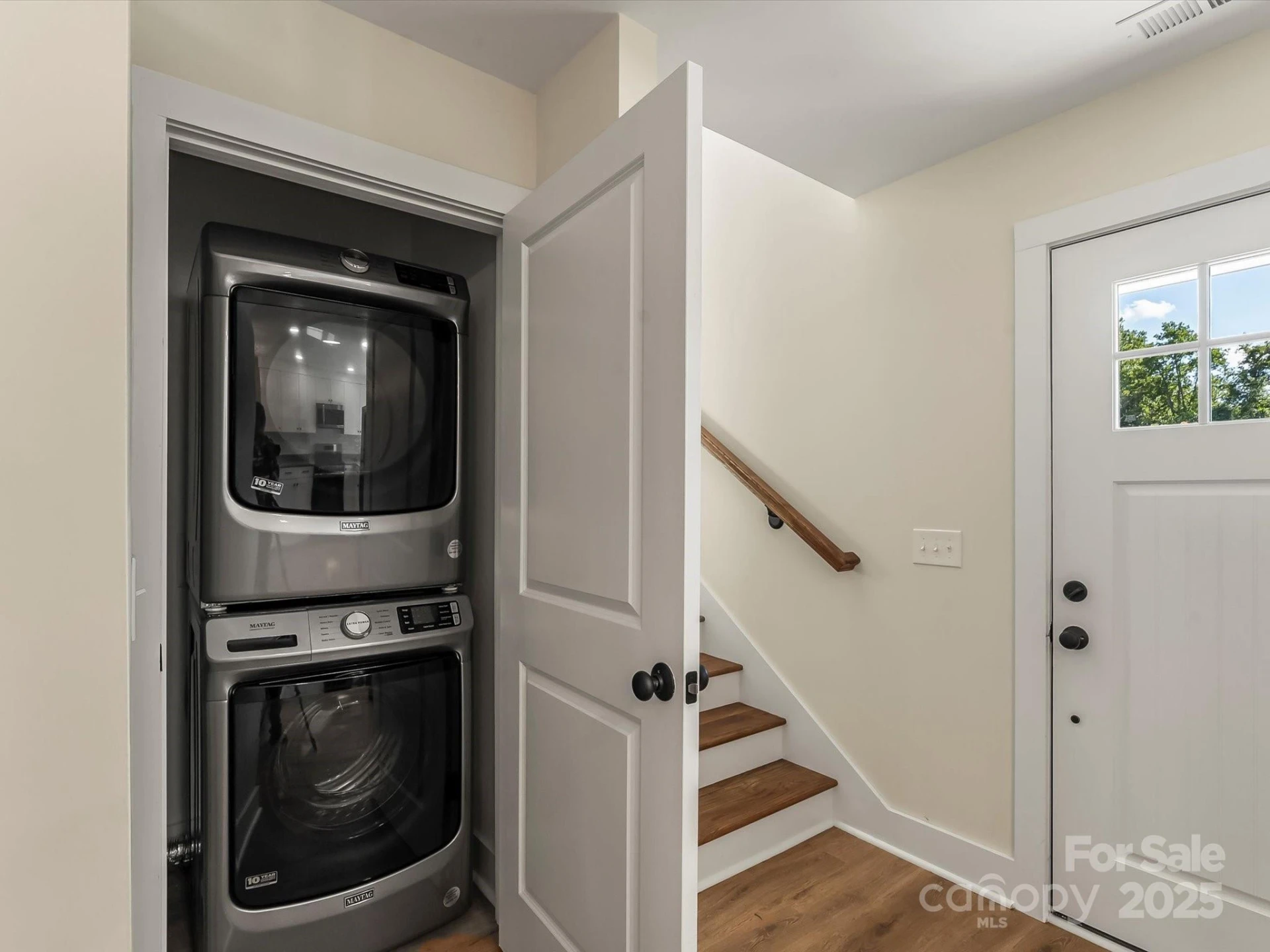 202 Beacon Avenue - Photo 15