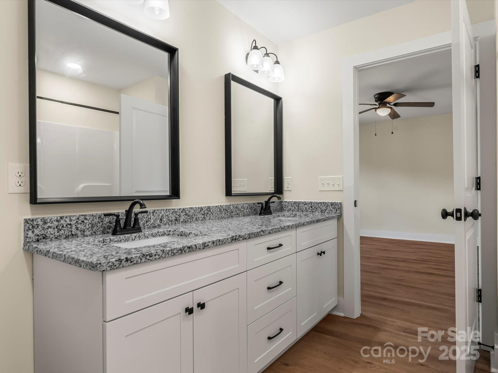 202 Beacon Avenue - Photo 19