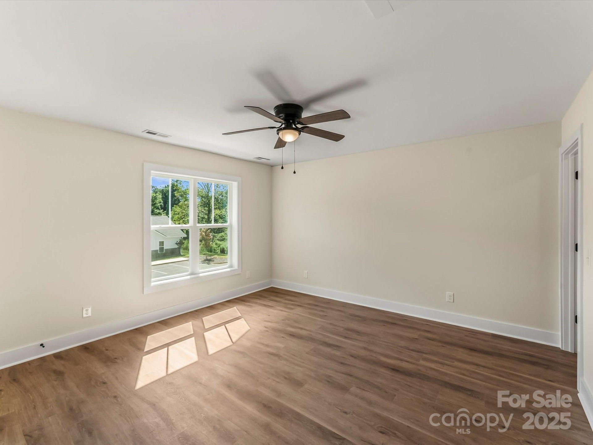 202 Beacon Avenue - Photo 22