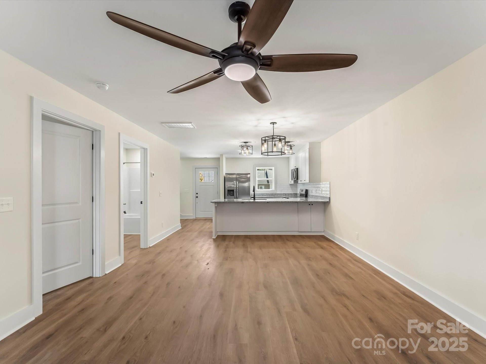 202 Beacon Avenue - Photo 8