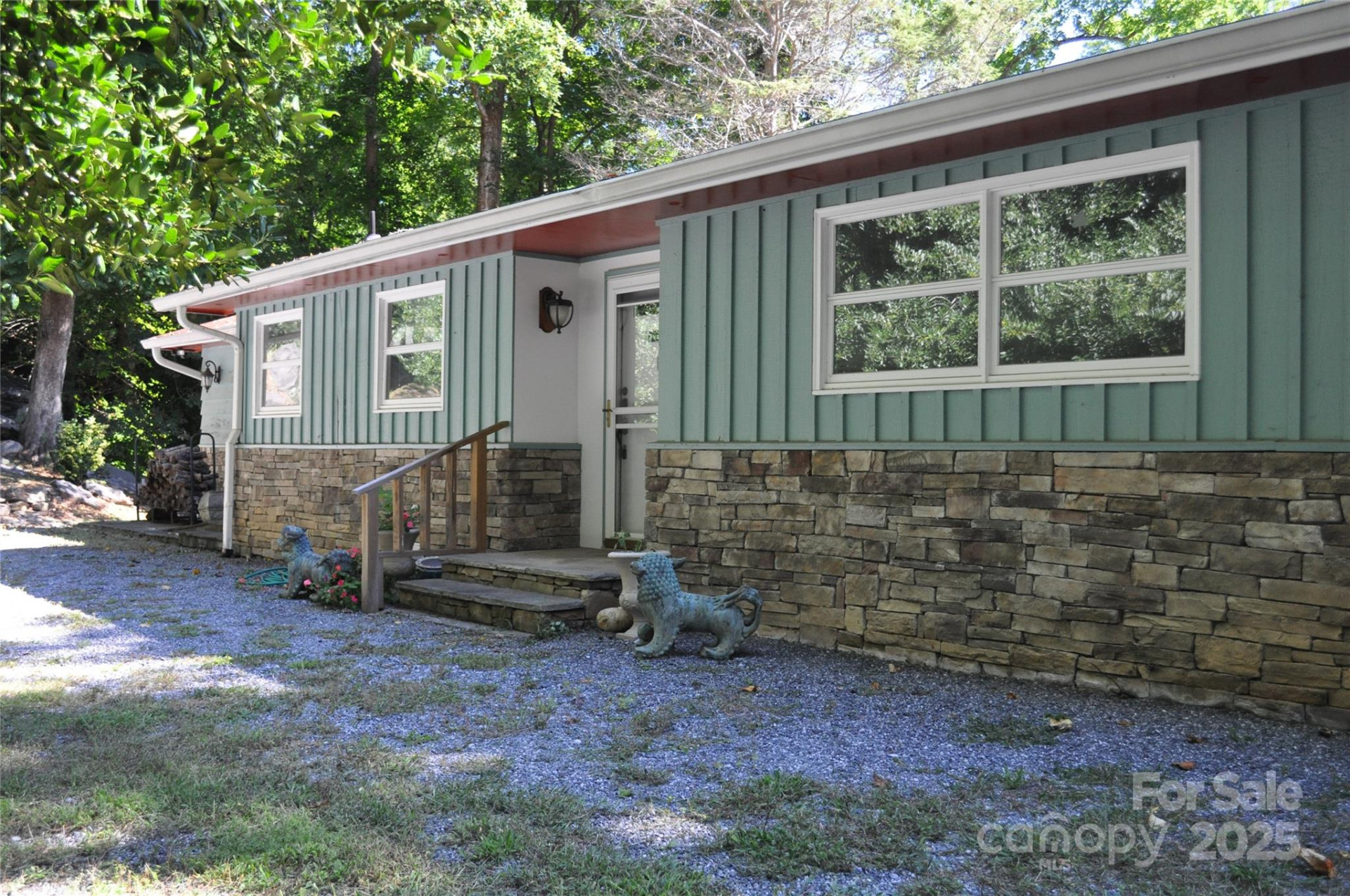 502 Meadowlark Drive - Photo 4