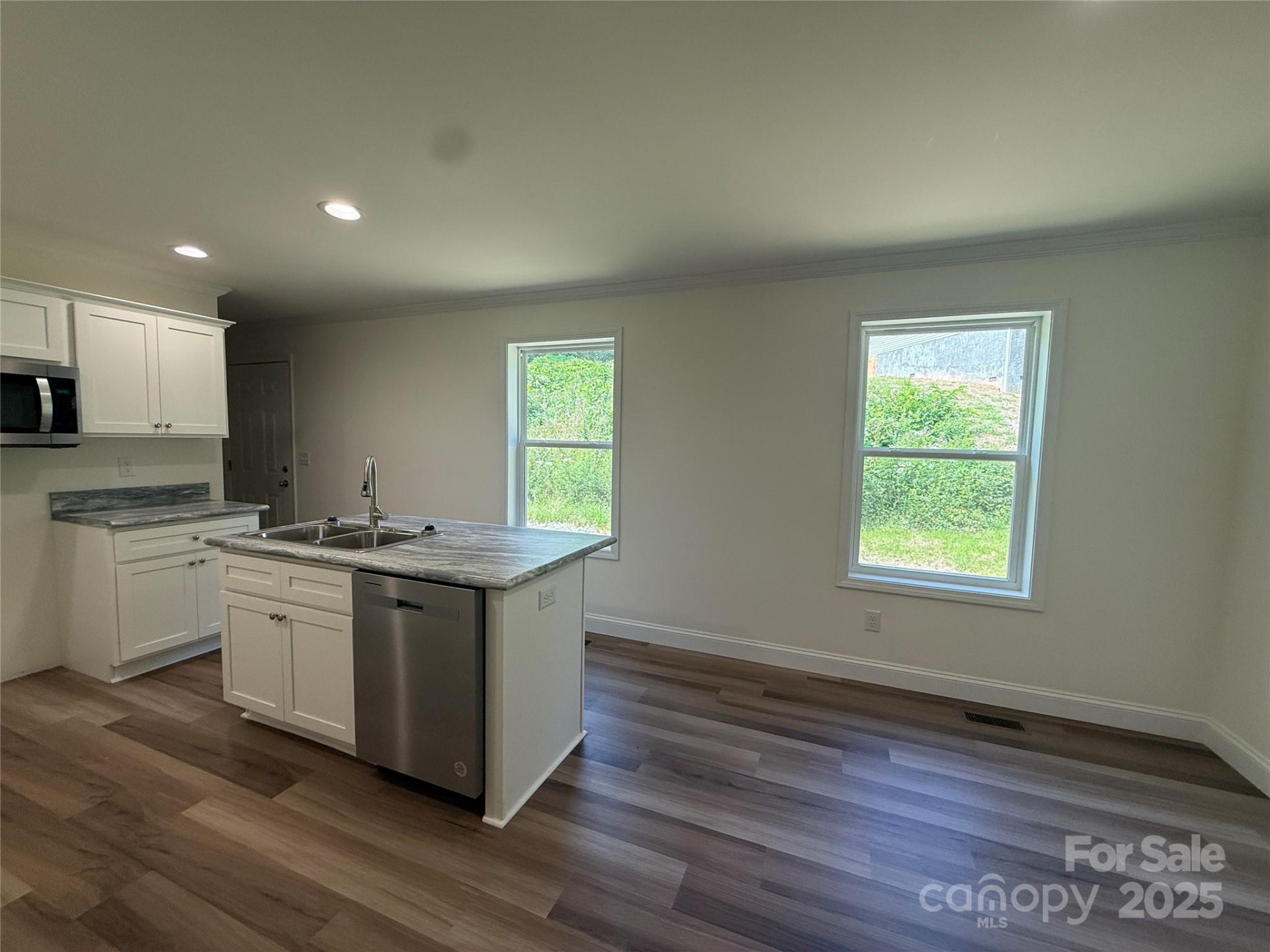 204 Oscelake Way - Photo 16