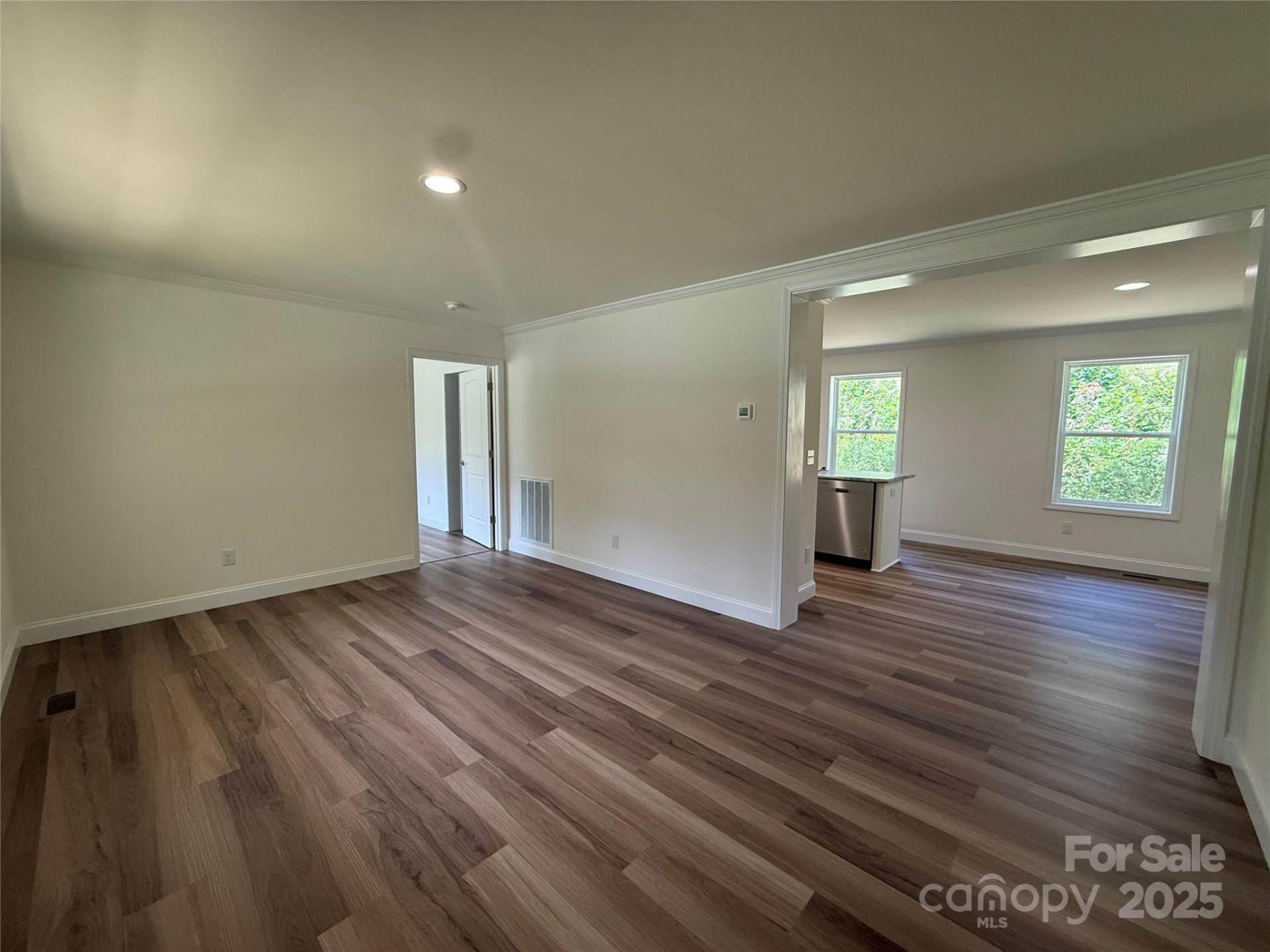 204 Oscelake Way - Photo 8