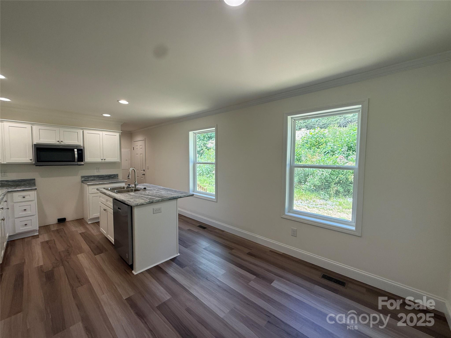 204 Oscelake Way - Photo 9