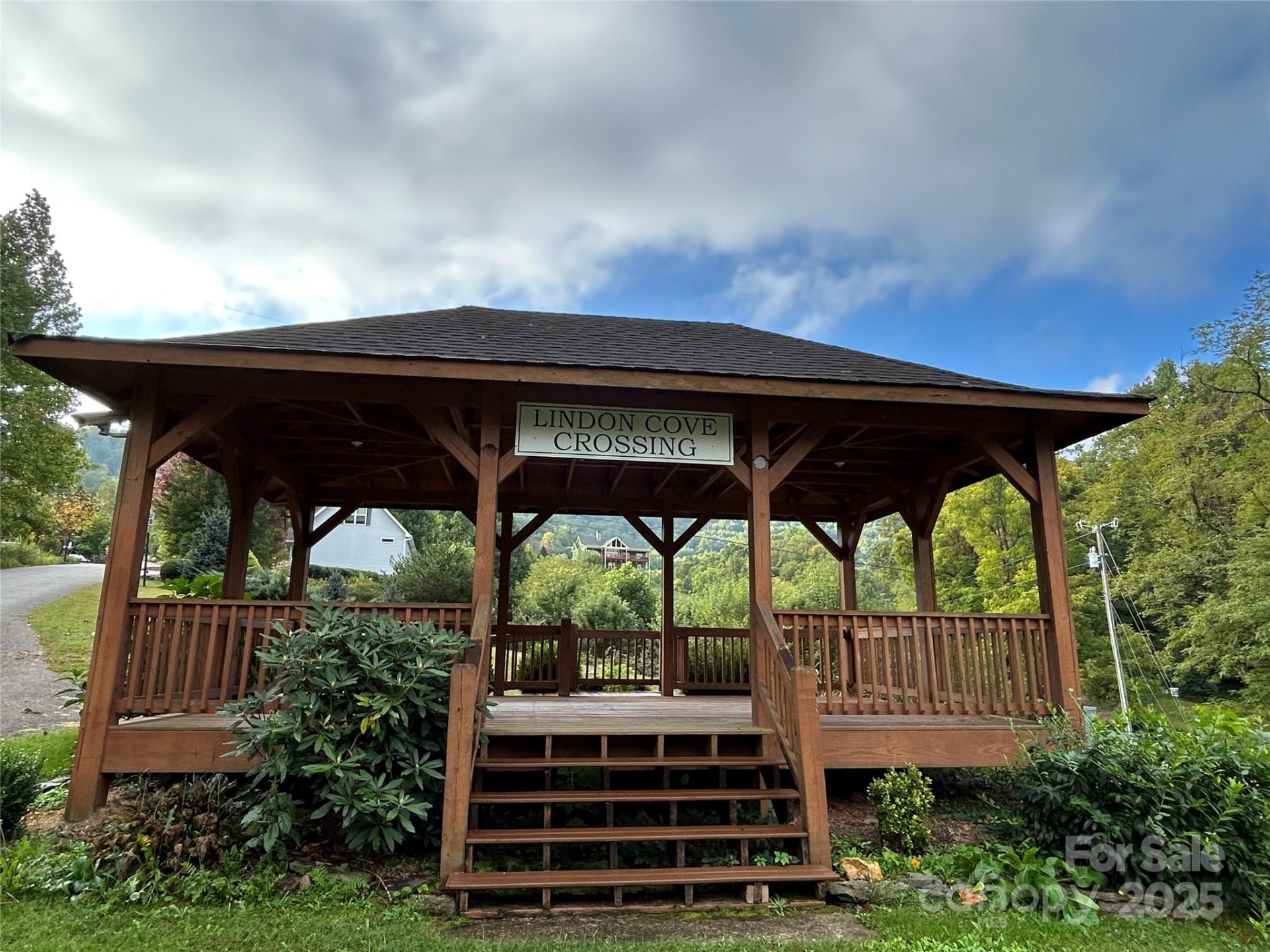 100 Lindon Cove Road #35, 36 - Photo 16