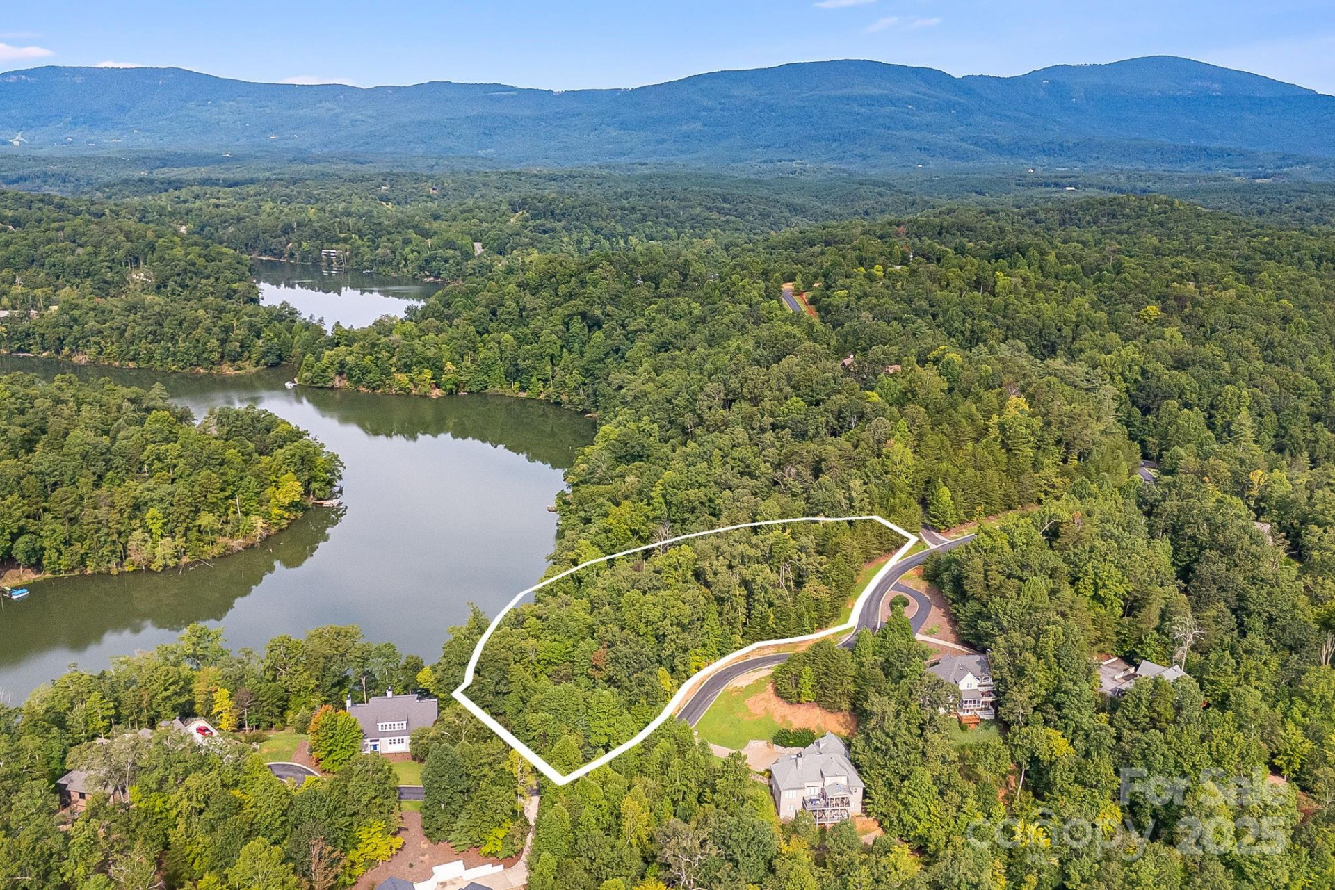 1140 Laurel Crest Lane - Photo 2